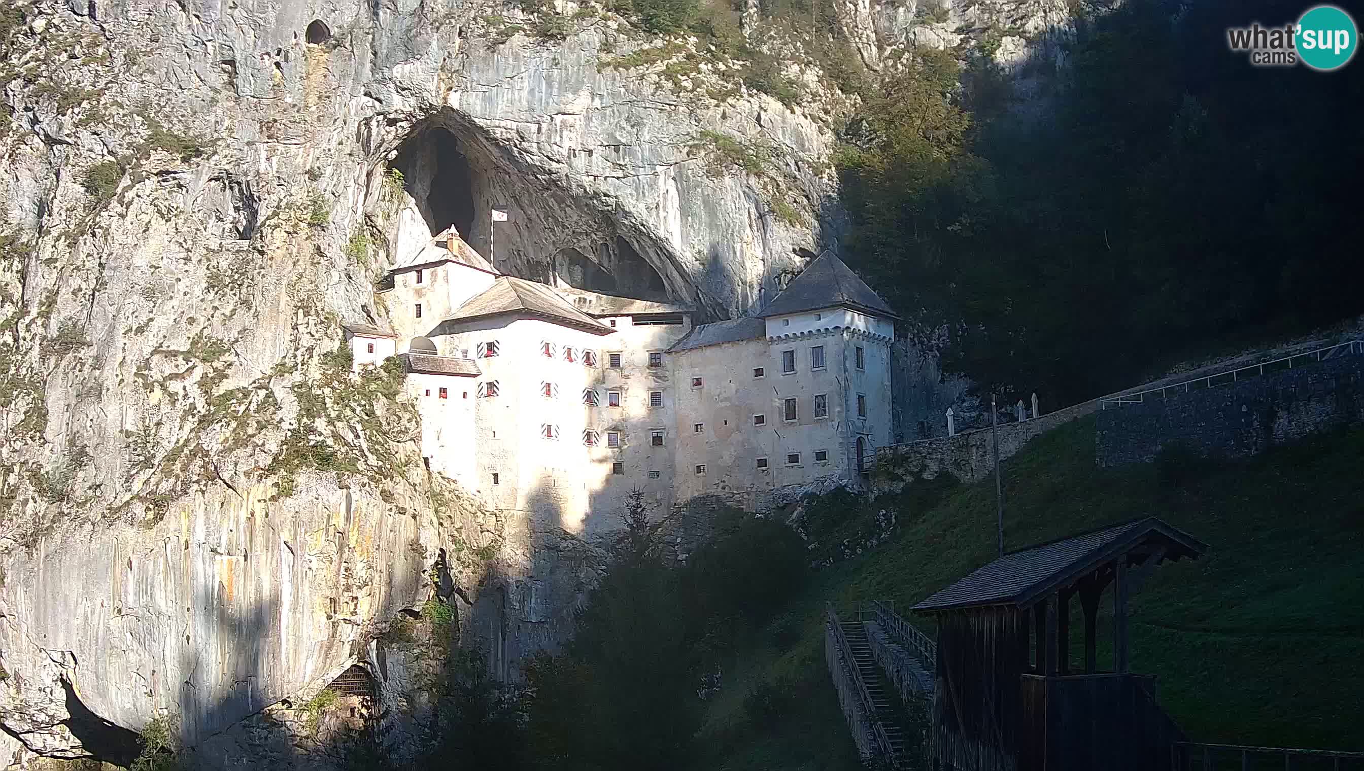Live Webcam Grad Predjama – Château de Predjama – Postojna – Slovénie