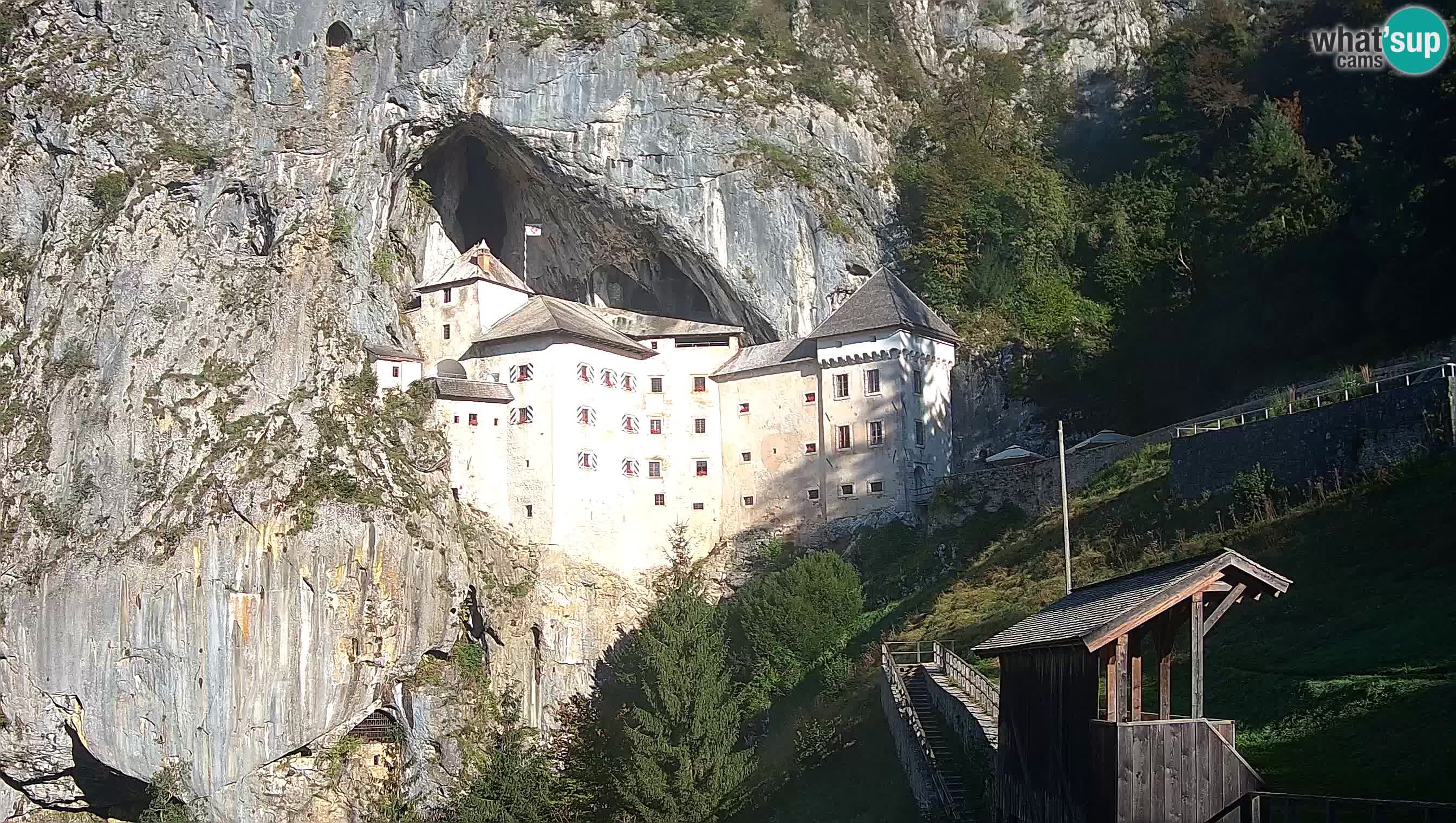 Live Webcam Höhlenburg Predjama – Postojna – Slowenien