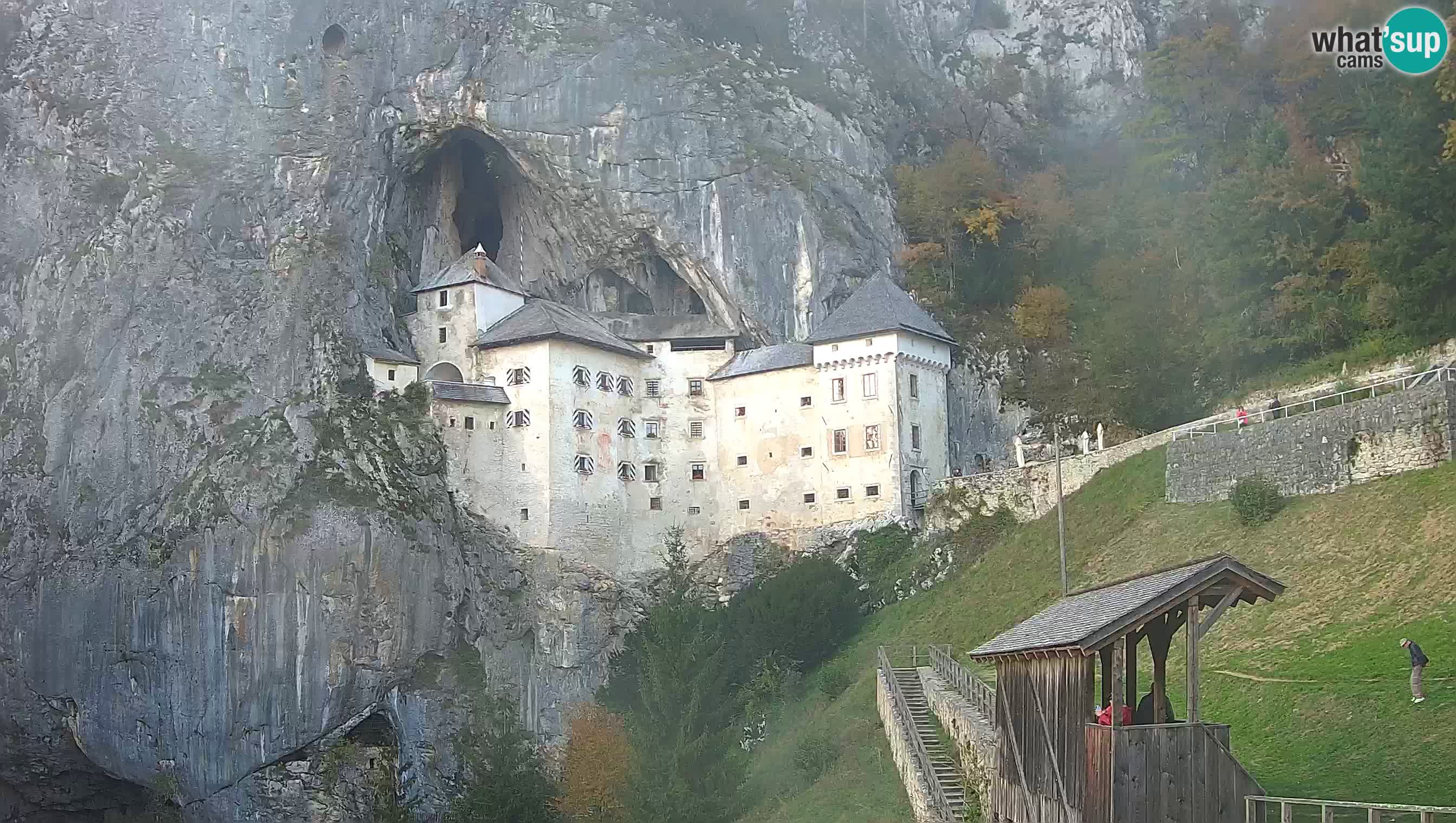 Live Webcam Grad Predjama – Château de Predjama – Postojna – Slovénie