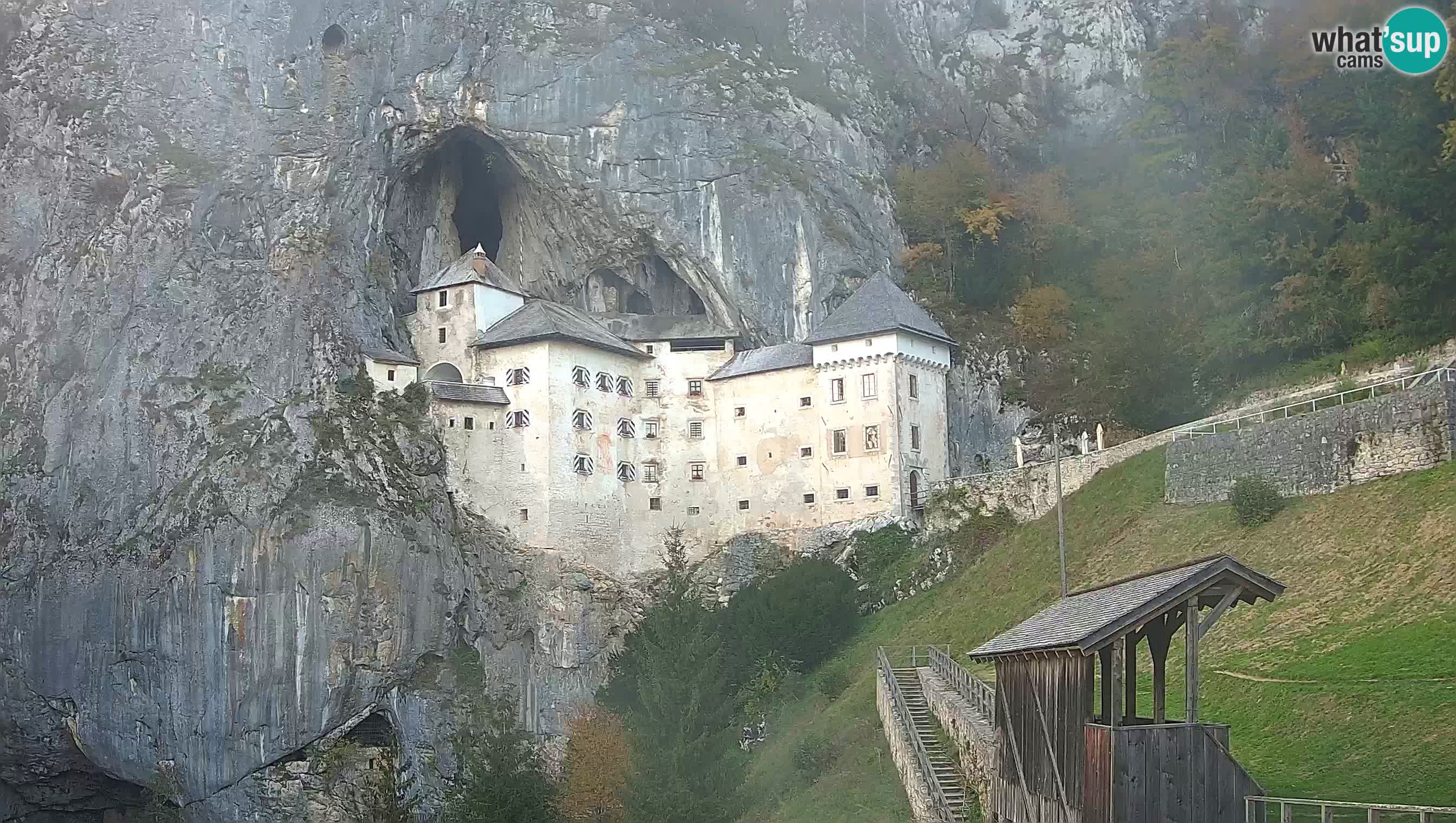 Live Webcam Grad Predjama – Château de Predjama – Postojna – Slovénie