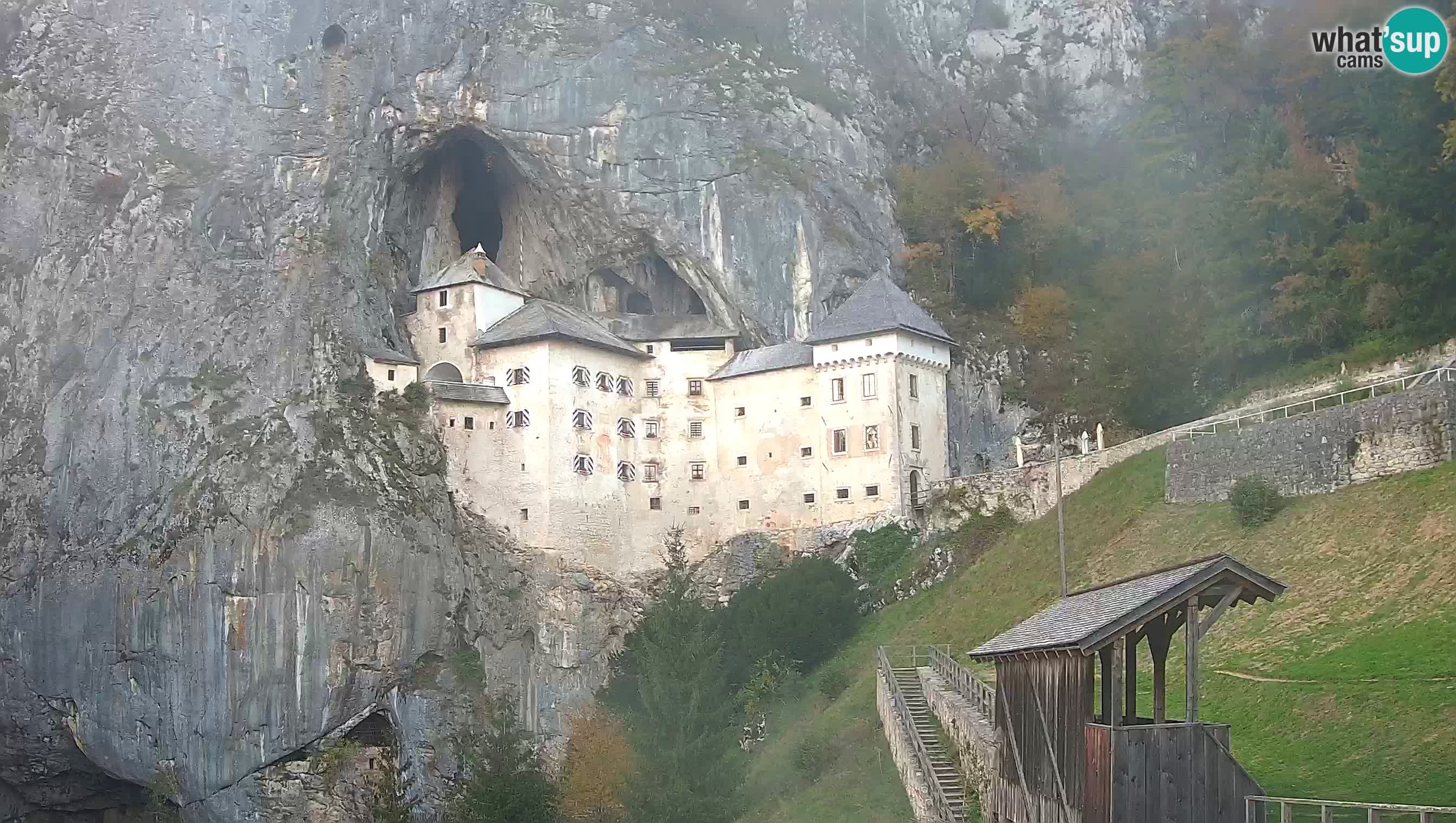 Live Webcam Höhlenburg Predjama – Postojna – Slowenien