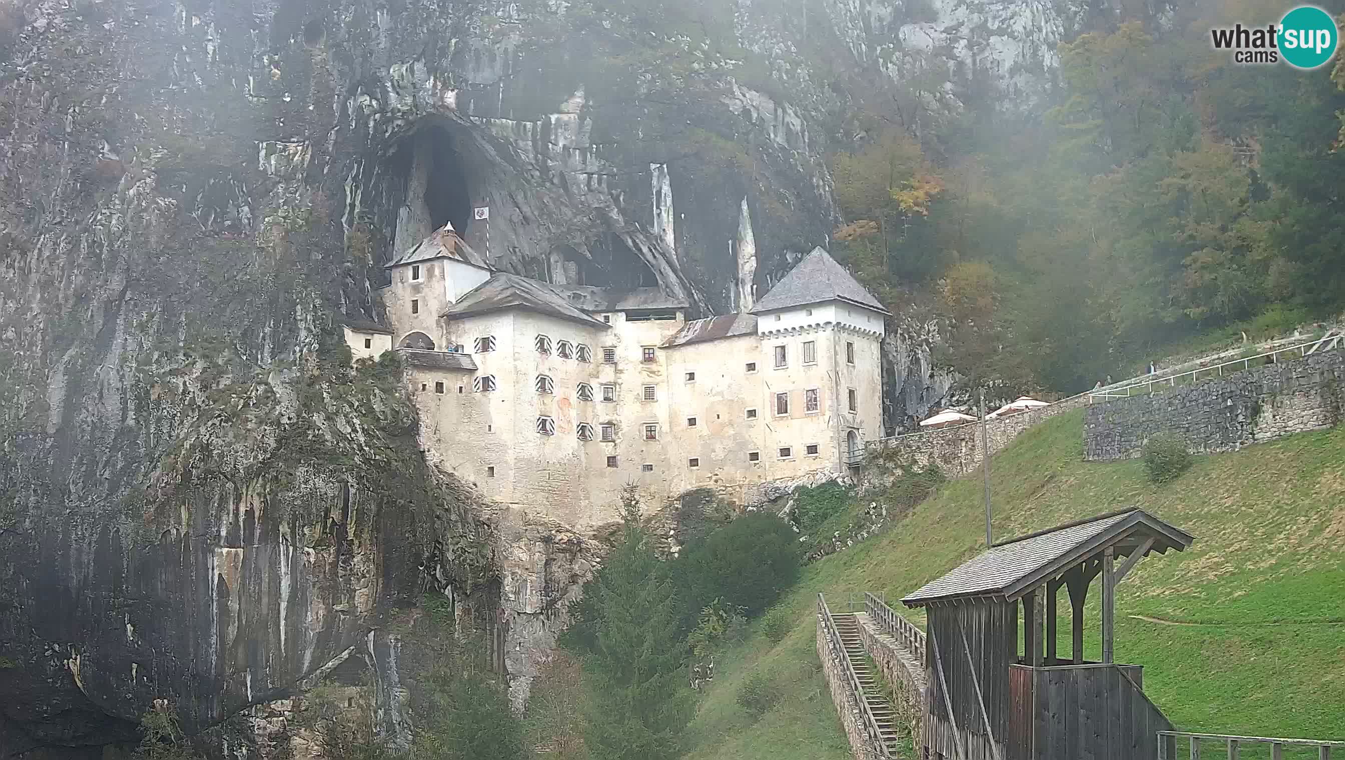 Live Webcam Grad Predjama – Château de Predjama – Postojna – Slovénie