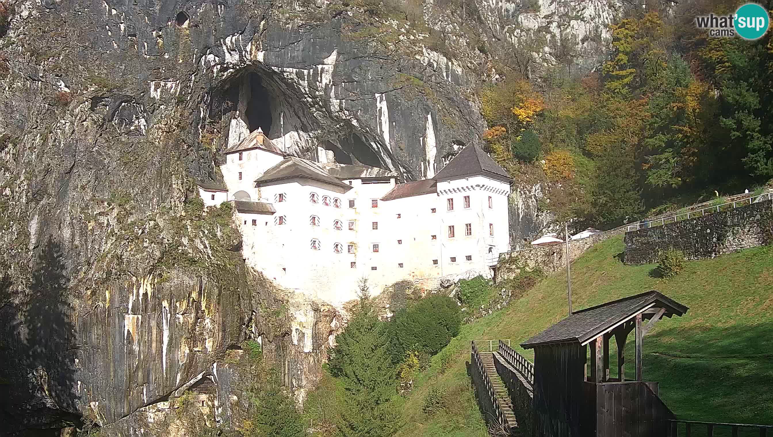 Live Webcam Höhlenburg Predjama – Postojna – Slowenien