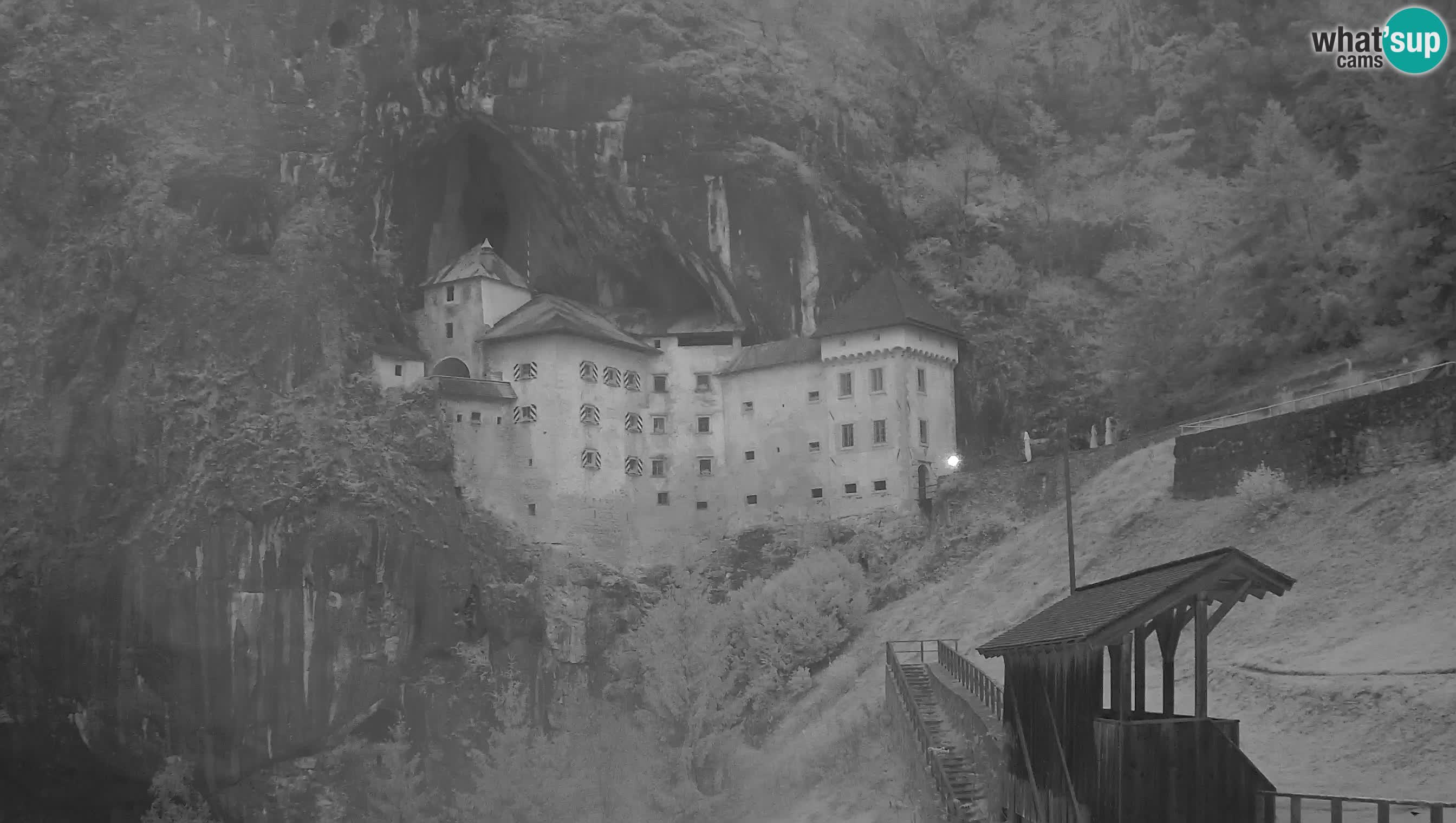 Web kamera Predjamski dvorac – Postojna – Slovenija