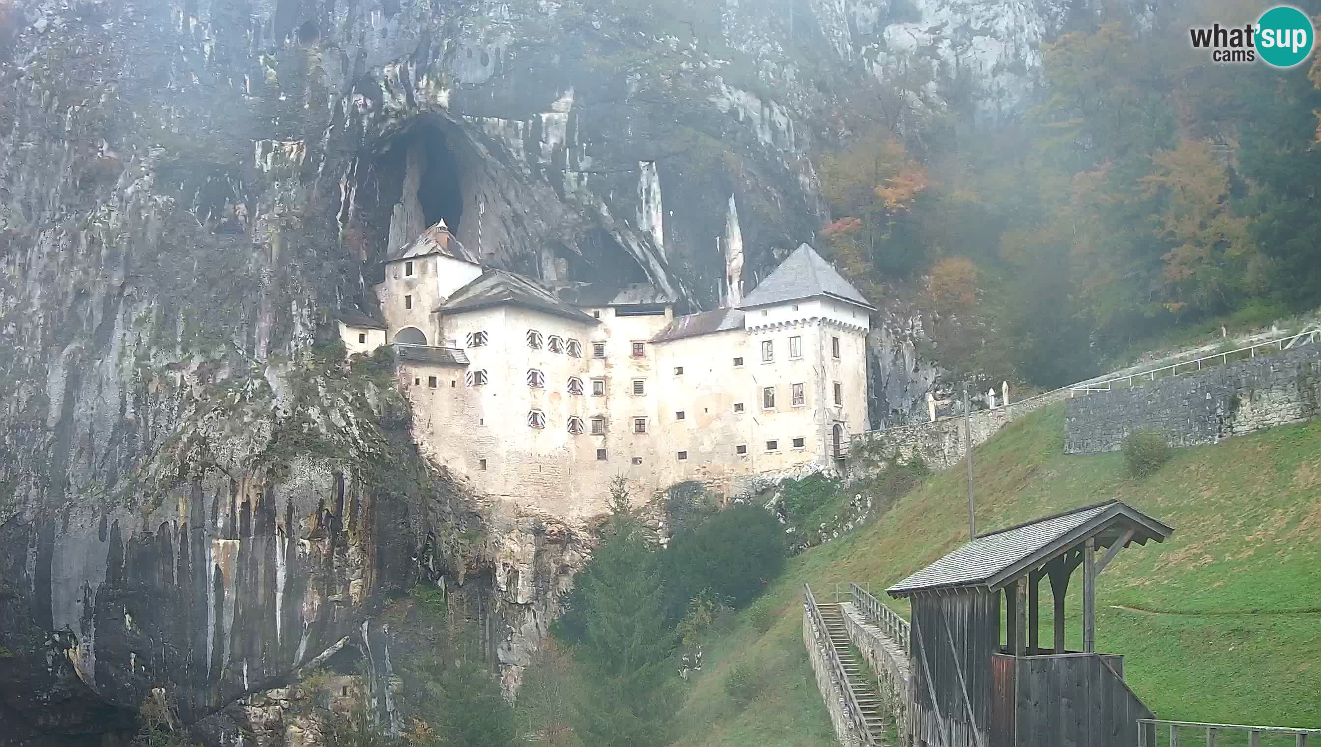 Live Webcam Grad Predjama – Château de Predjama – Postojna – Slovénie