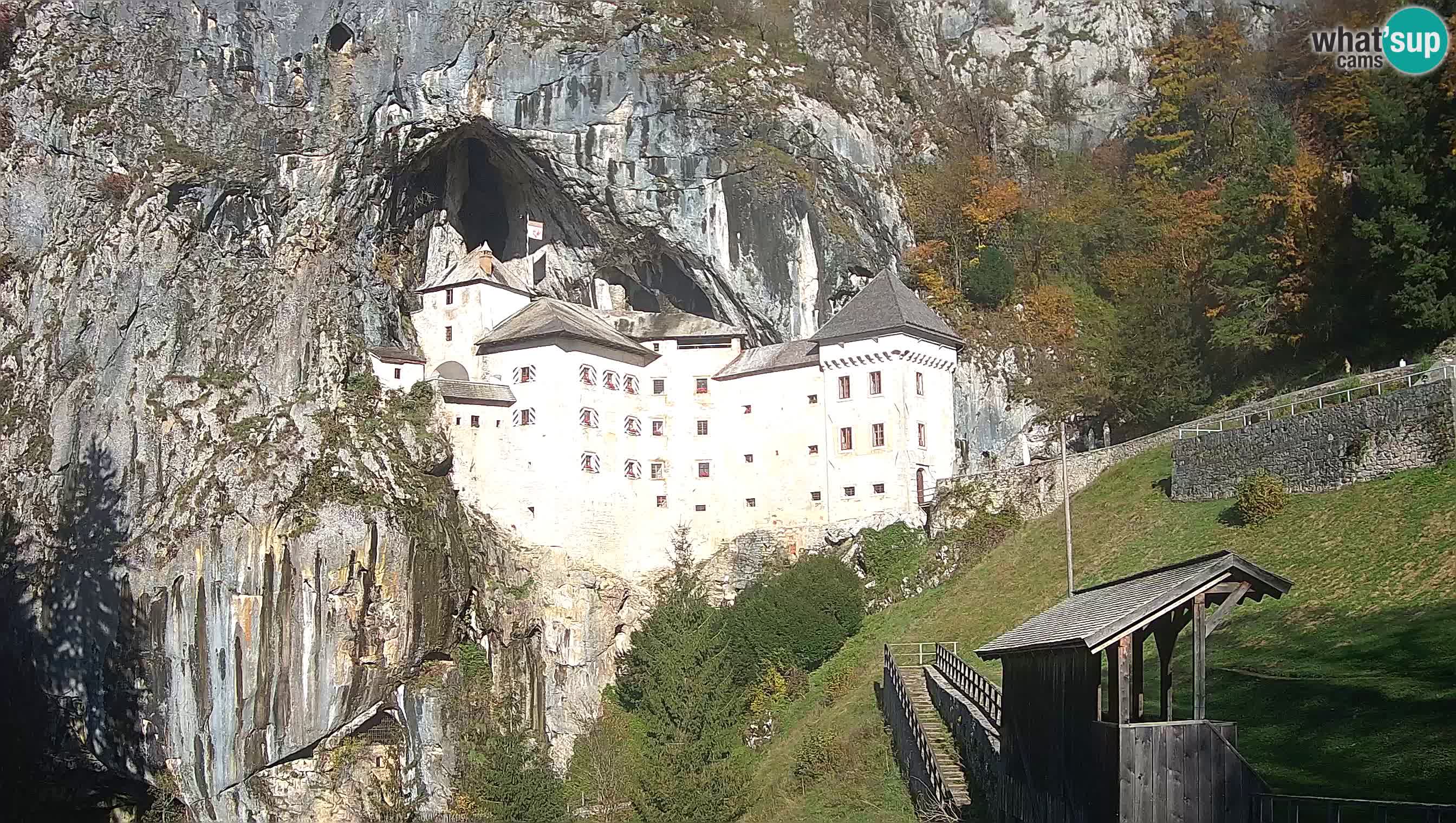 Live Webcam Höhlenburg Predjama – Postojna – Slowenien