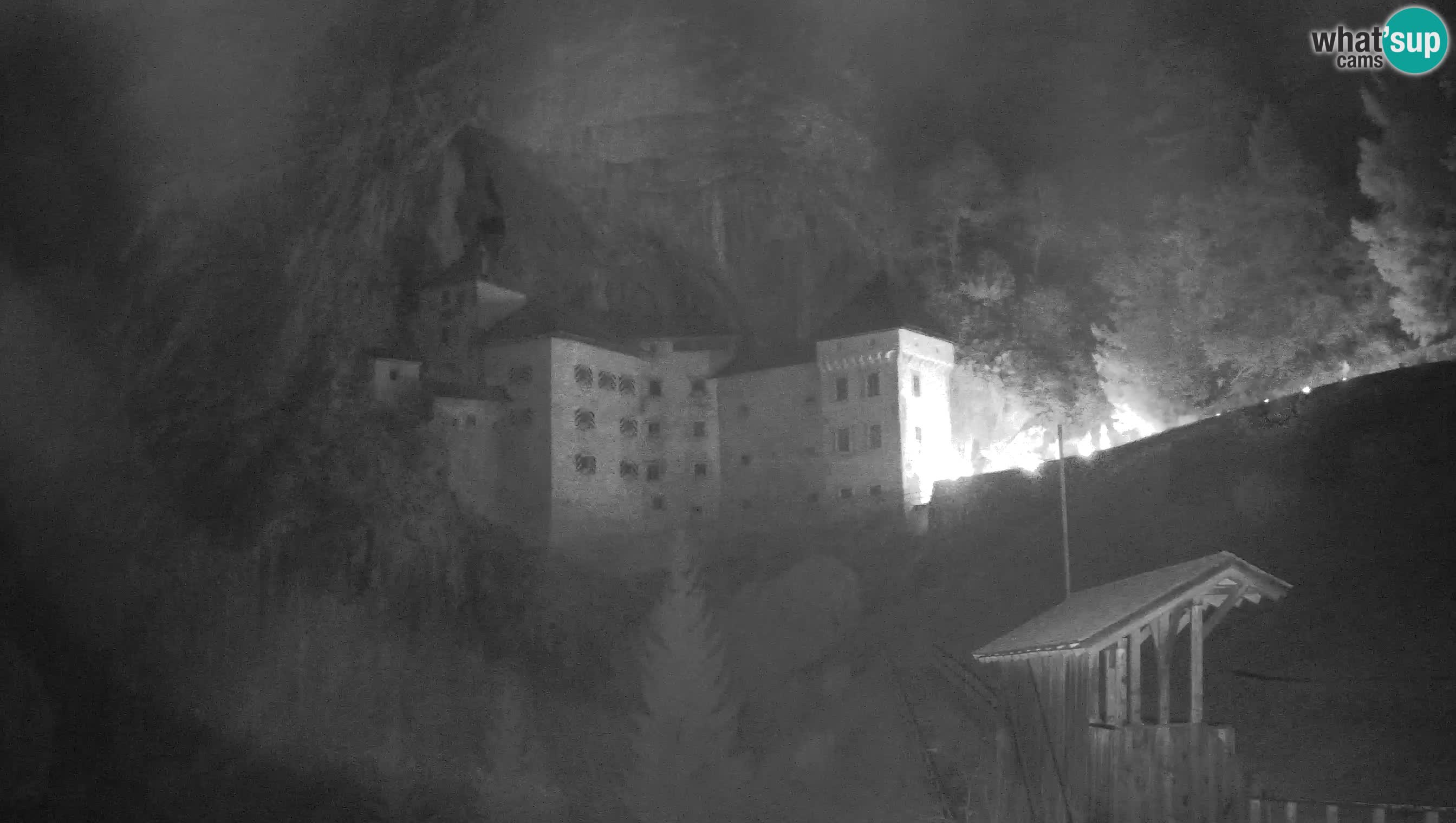 Live Webcam Höhlenburg Predjama – Postojna – Slowenien