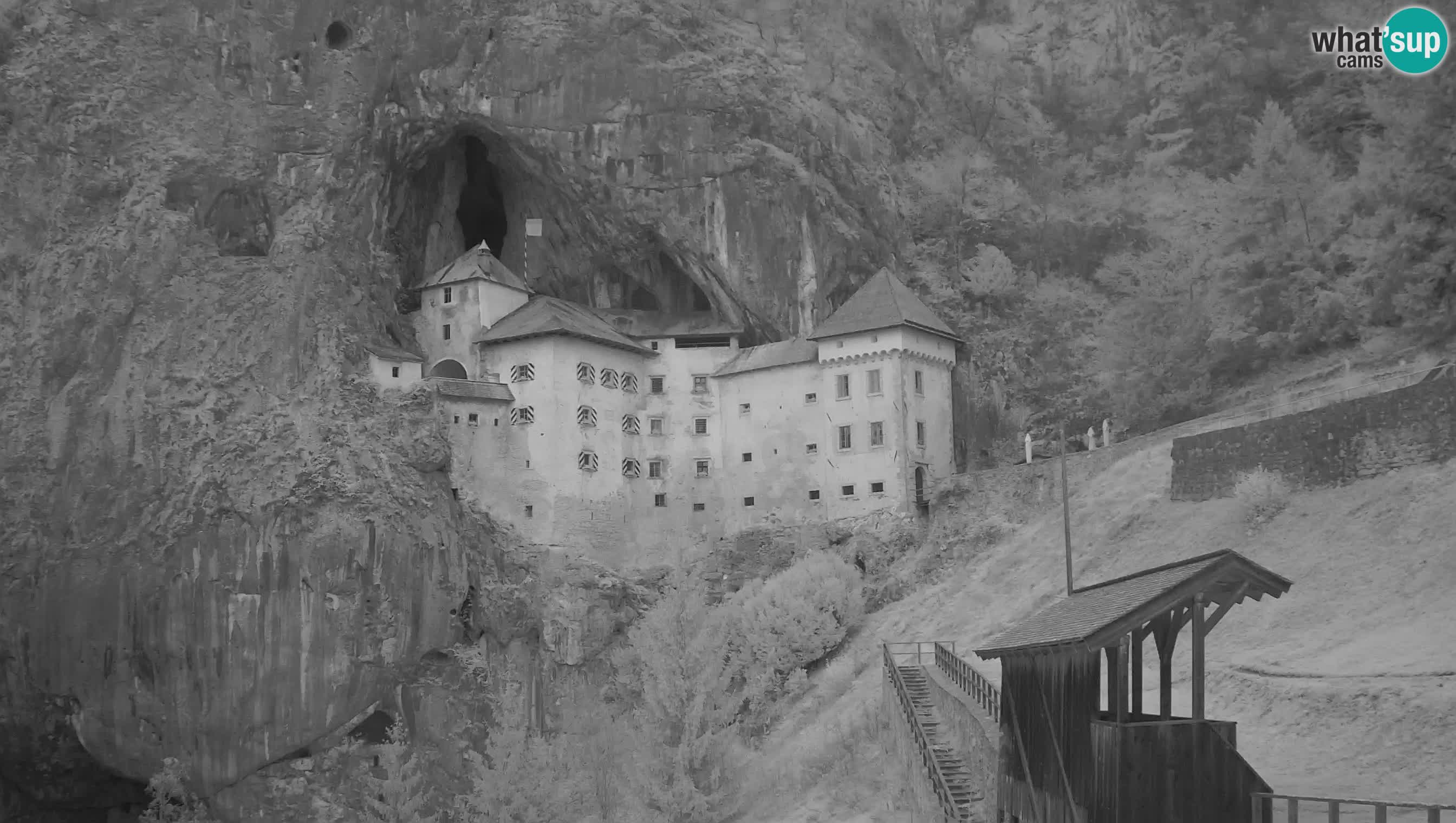 Live Webcam Grad Predjama – Château de Predjama – Postojna – Slovénie