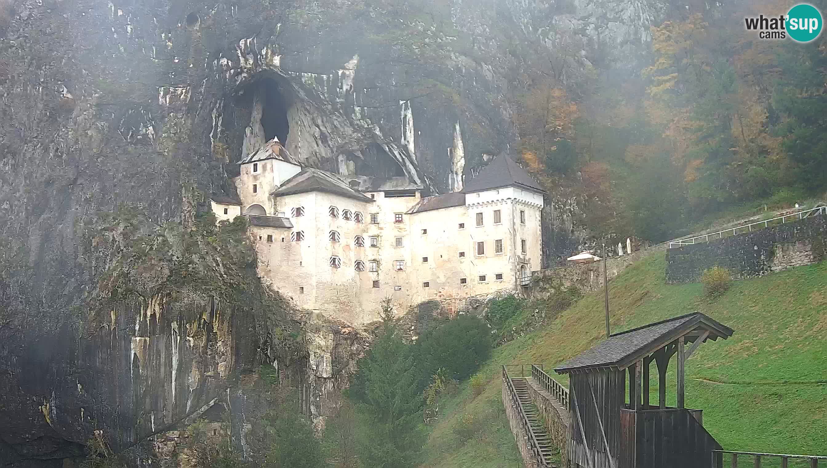 Live Webcam Grad Predjama – Château de Predjama – Postojna – Slovénie