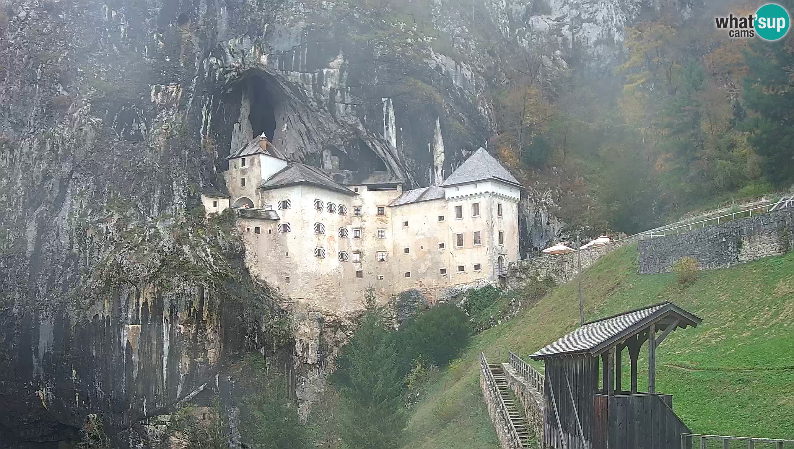 Live Webcam Grad Predjama – Château de Predjama – Postojna – Slovénie