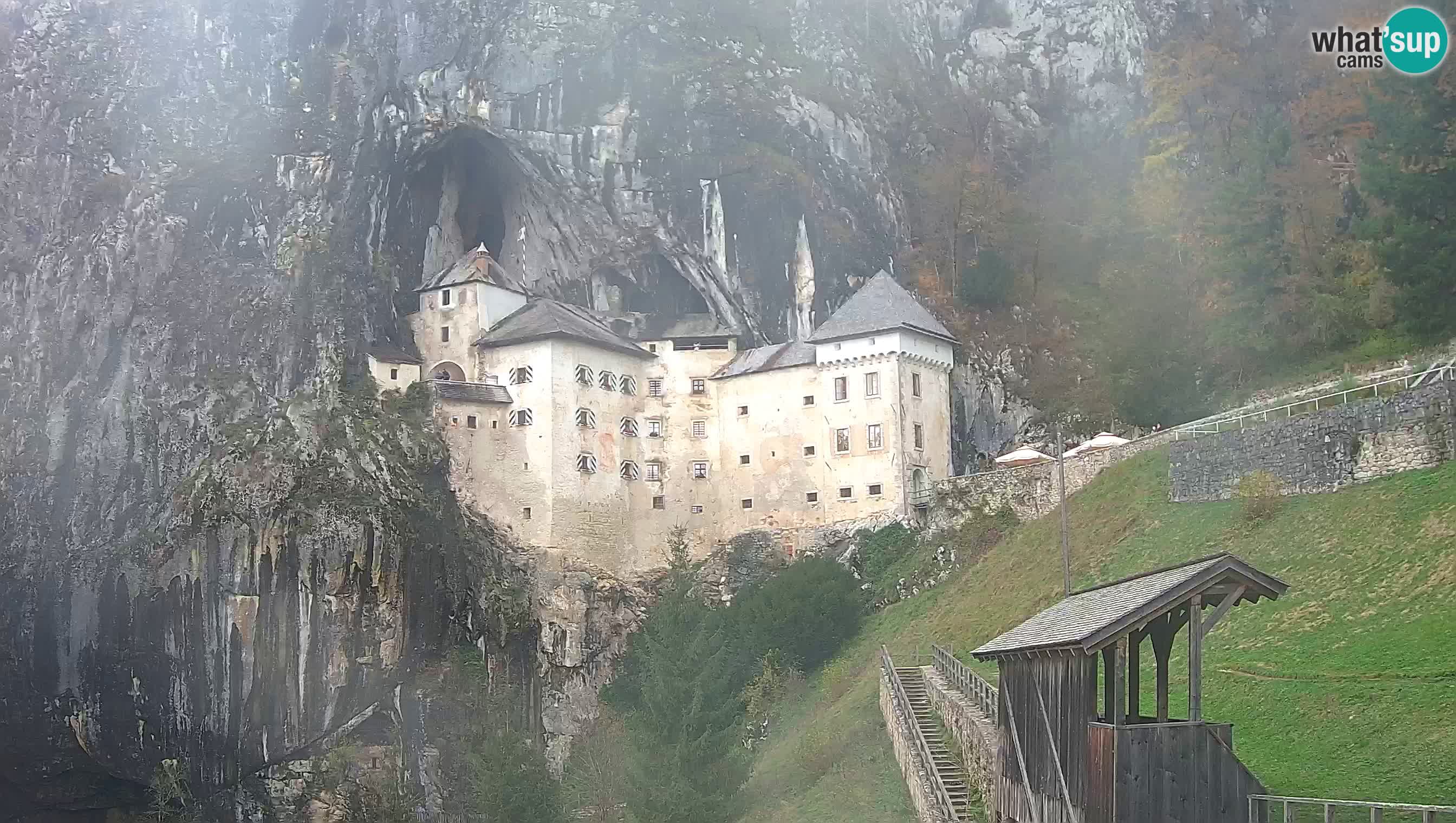 Live Webcam Grad Predjama – Château de Predjama – Postojna – Slovénie