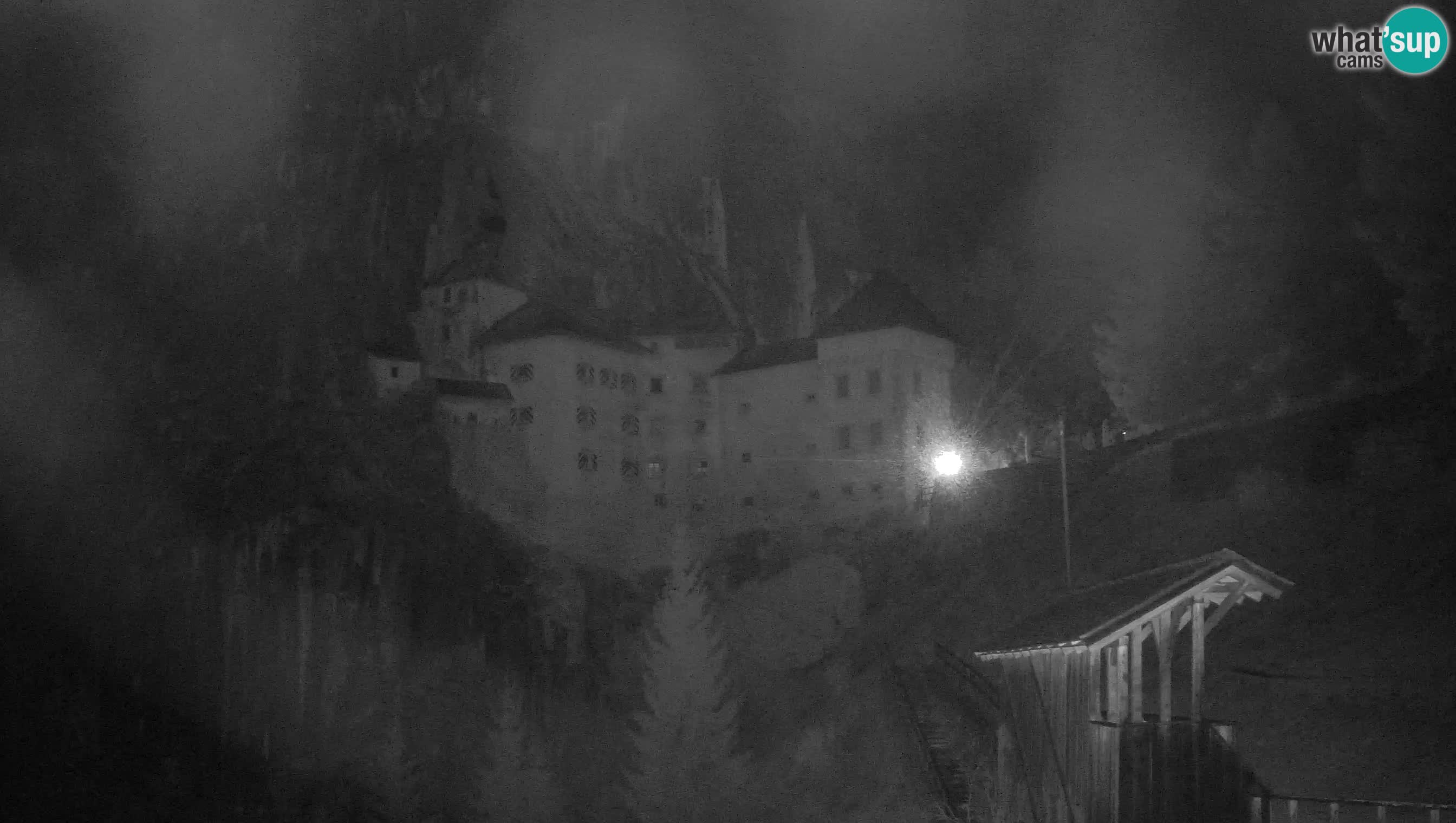 Spletna kamera Predjamski grad – Grad Predjama – Postojna