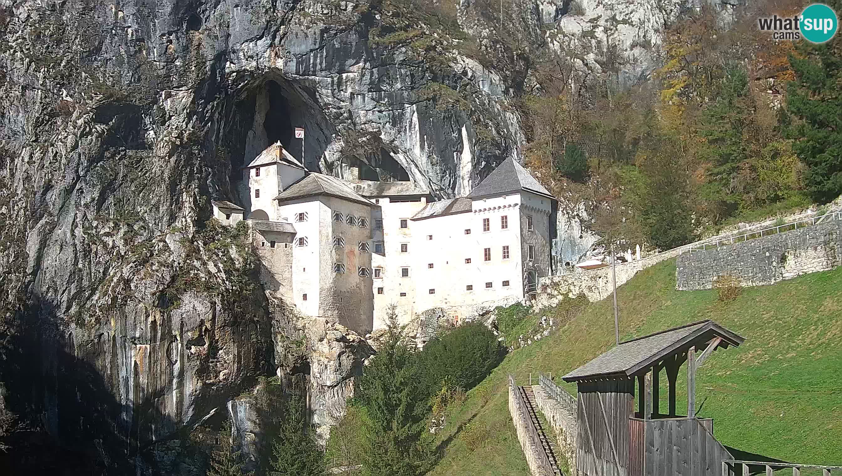 Live Webcam Höhlenburg Predjama – Postojna – Slowenien