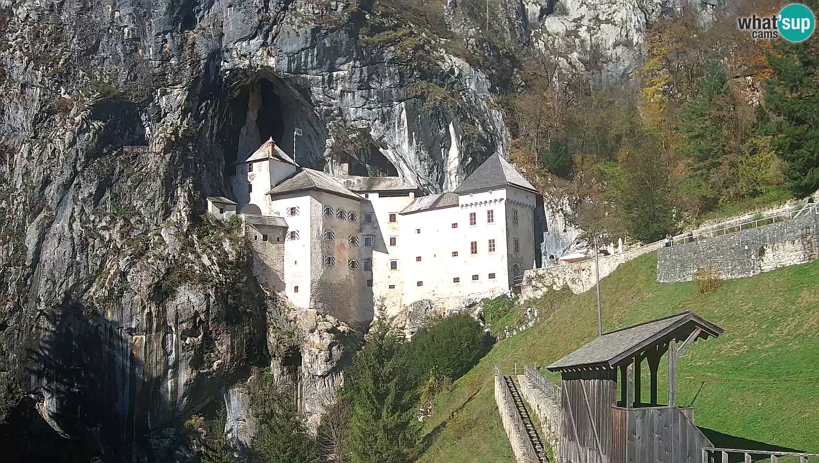 Live Webcam Höhlenburg Predjama – Postojna – Slowenien