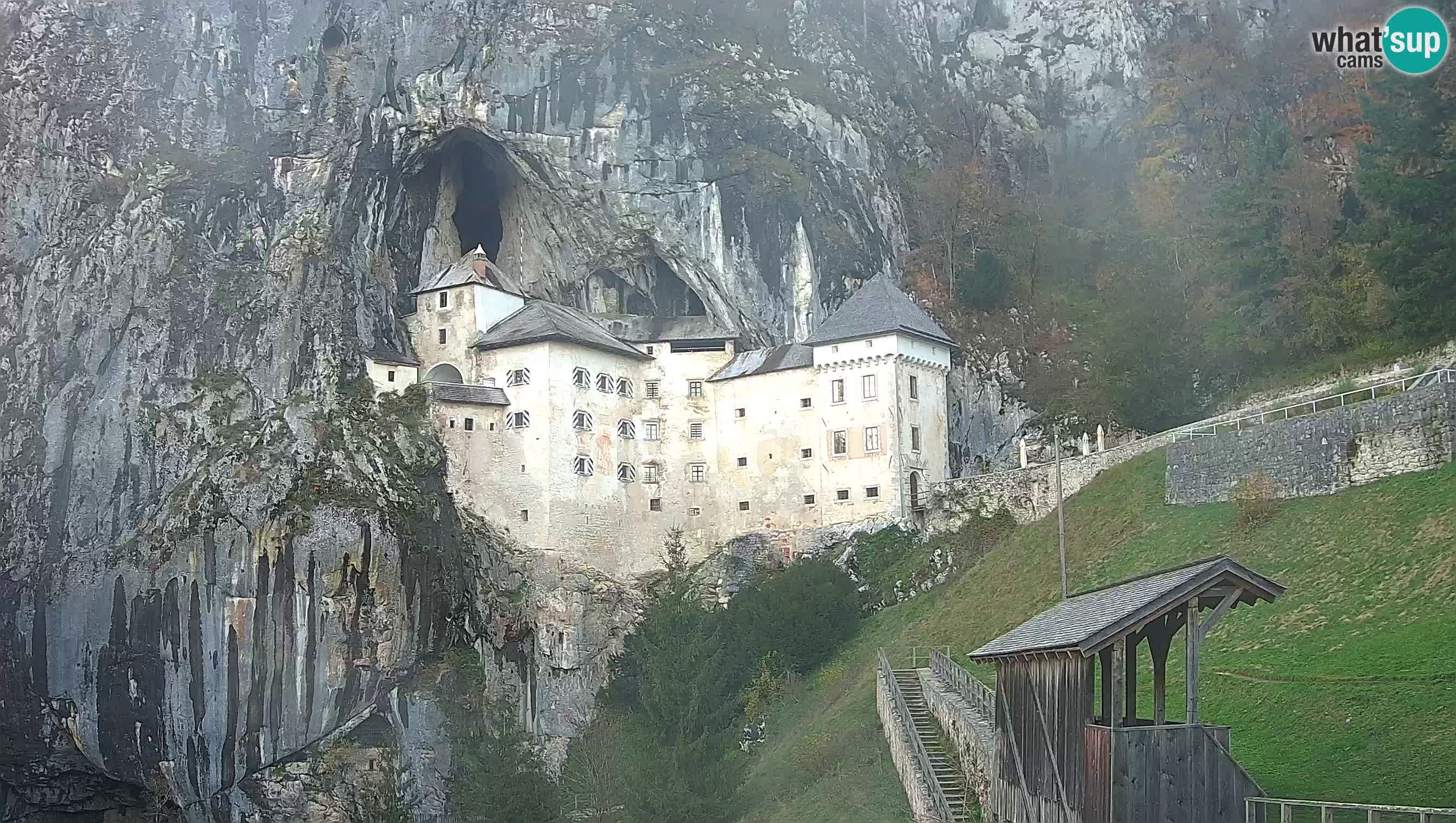 Web kamera Predjamski dvorac – Postojna – Slovenija
