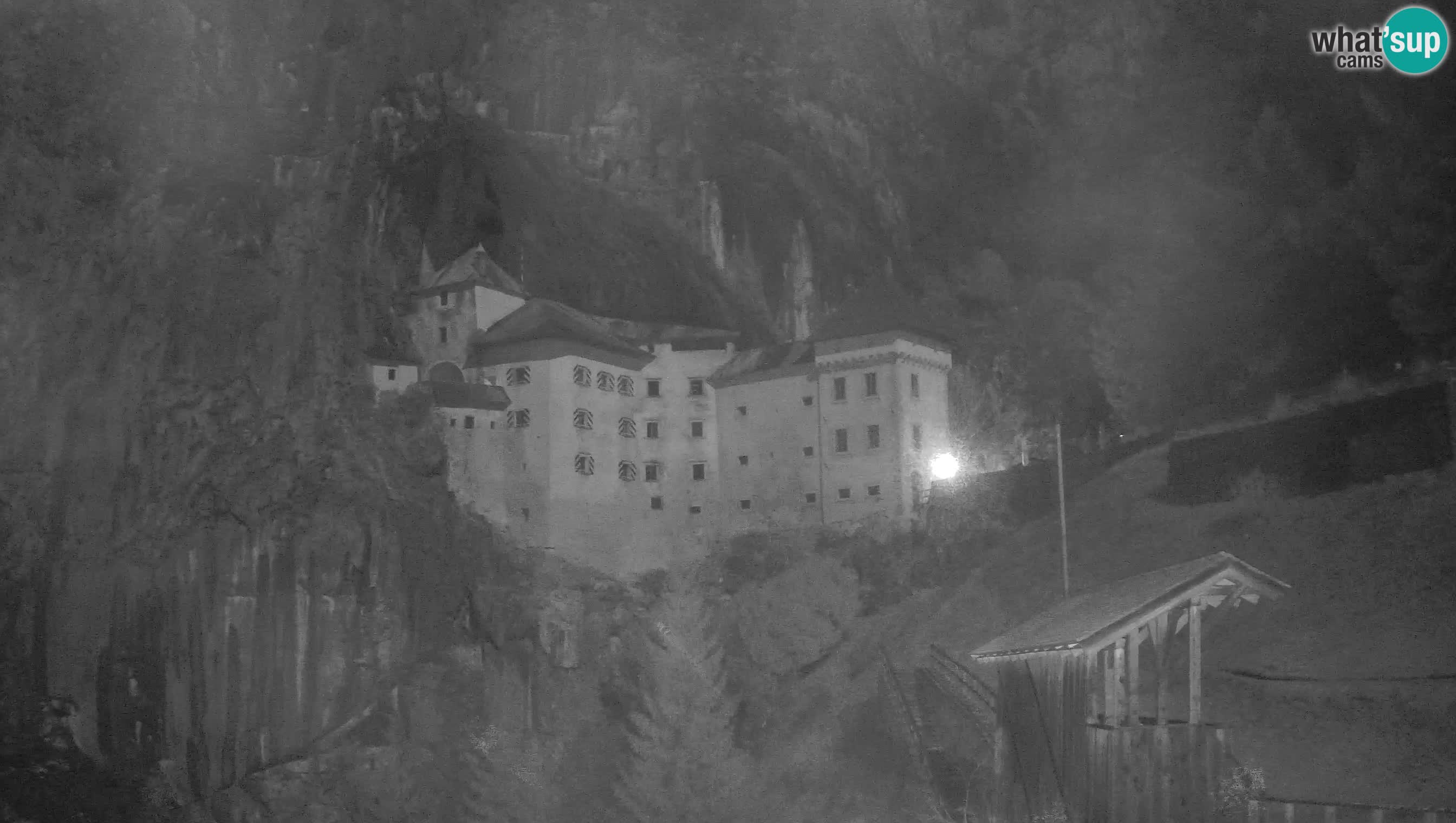 Live Webcam Höhlenburg Predjama – Postojna – Slowenien
