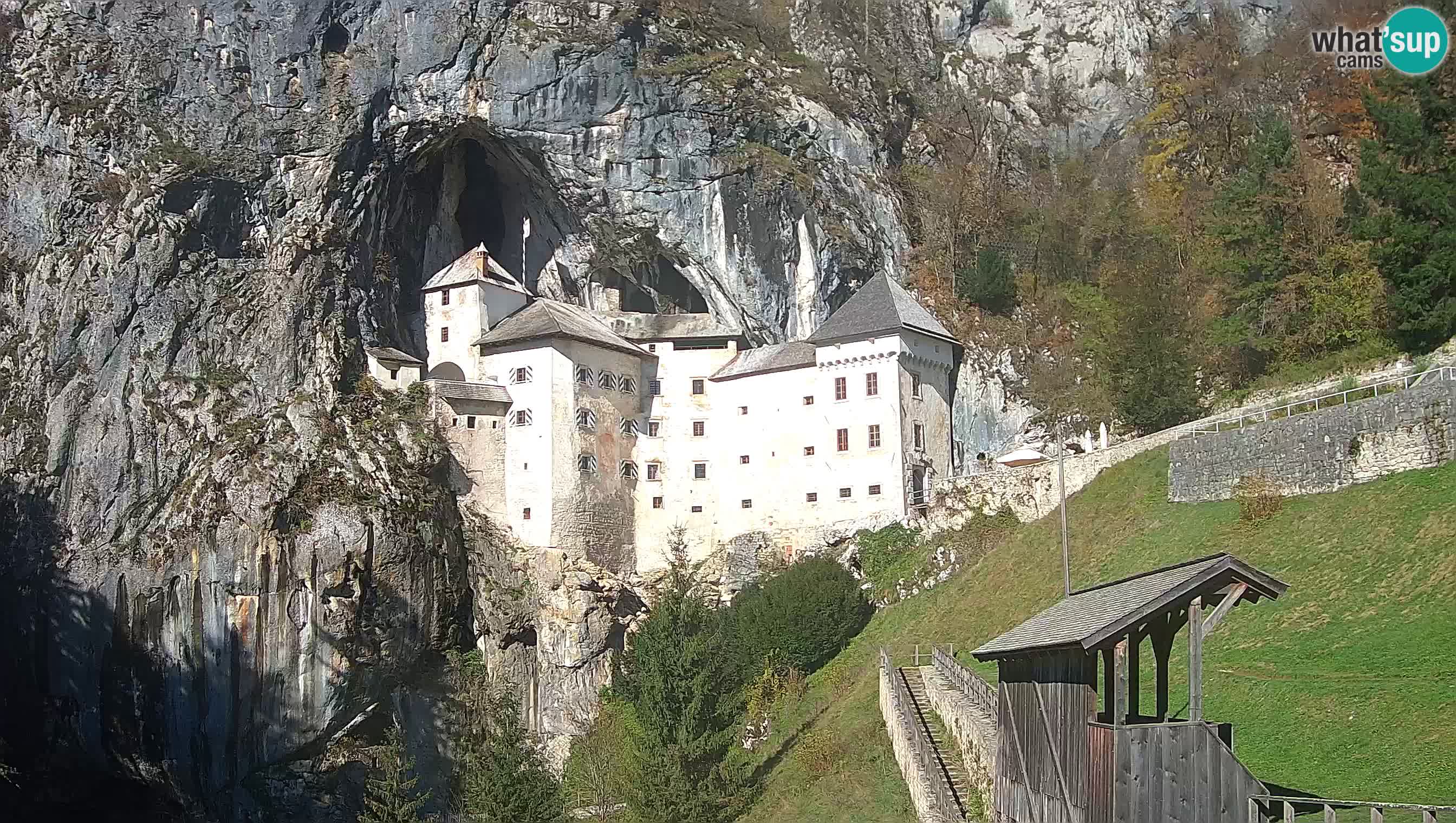 Web kamera Predjamski dvorac – Postojna – Slovenija