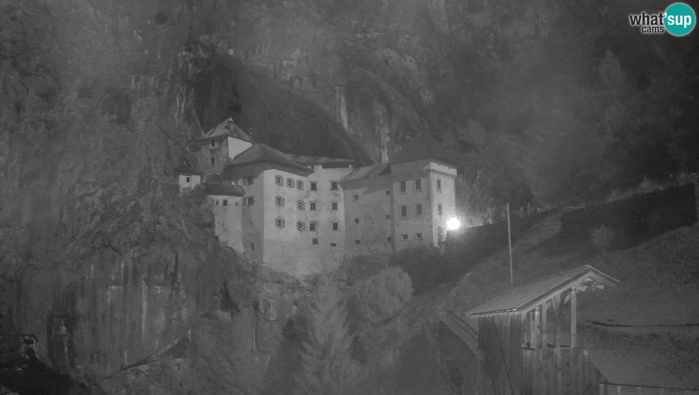 Live Webcam Grad Predjama – Château de Predjama – Postojna – Slovénie