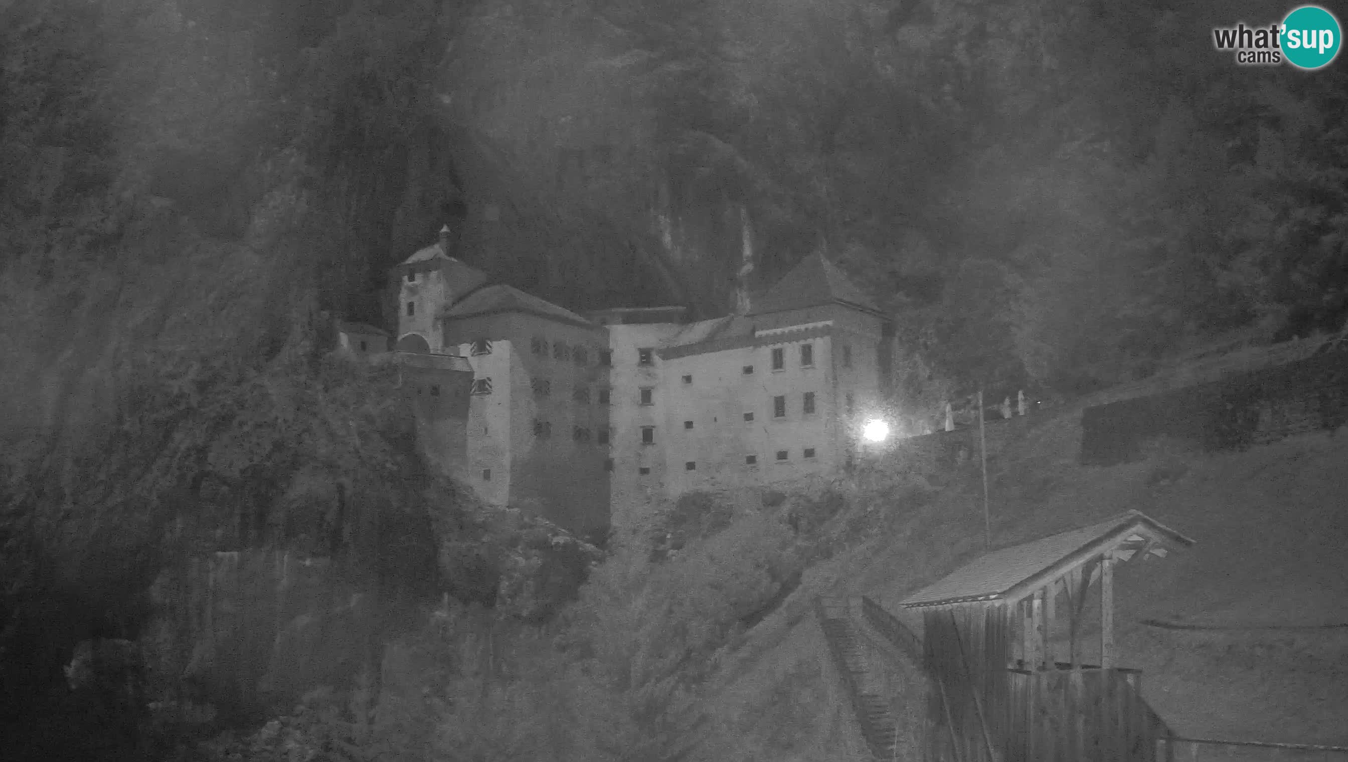 Live Webcam Höhlenburg Predjama – Postojna – Slowenien