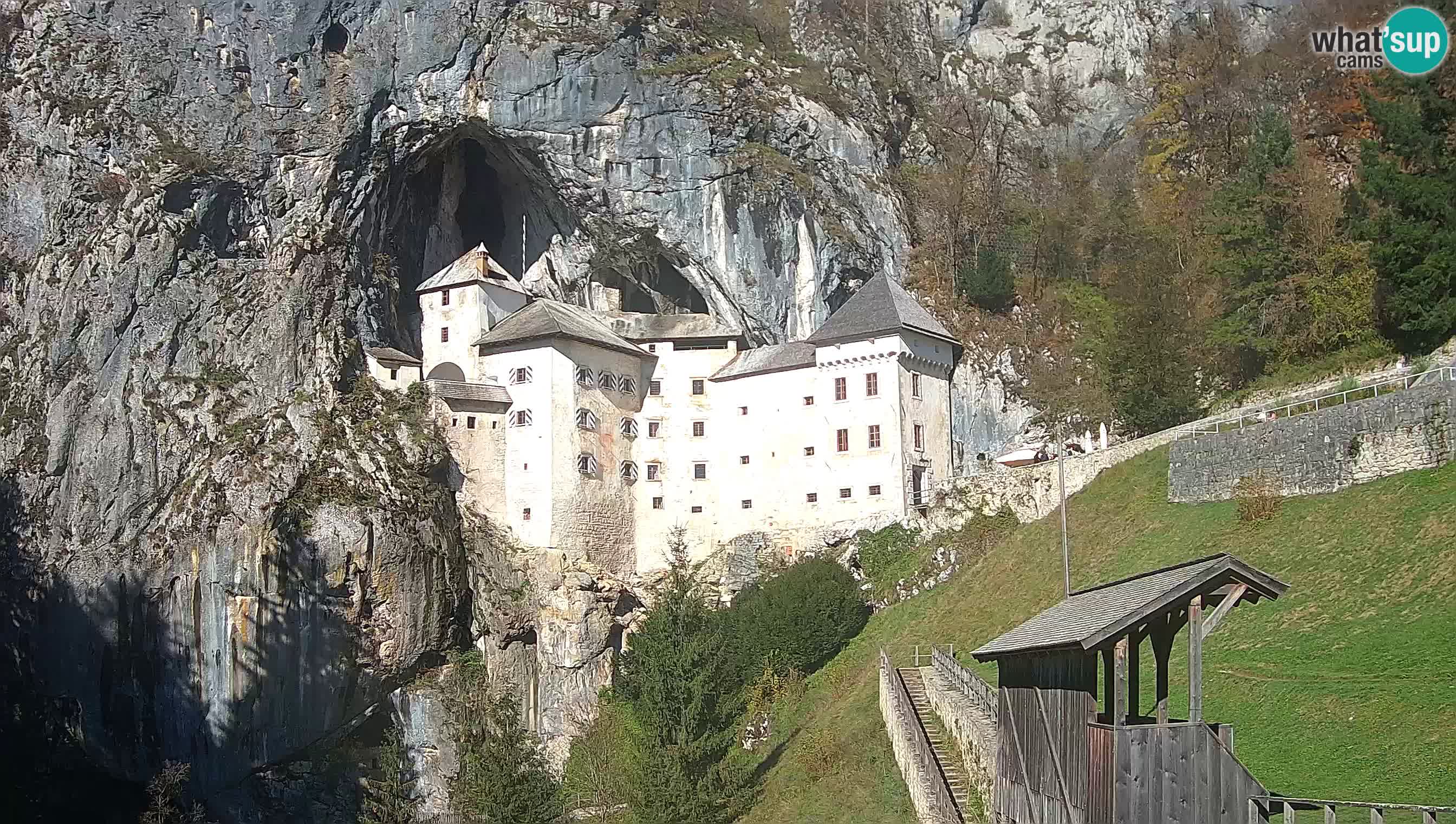 Live Webcam Höhlenburg Predjama – Postojna – Slowenien