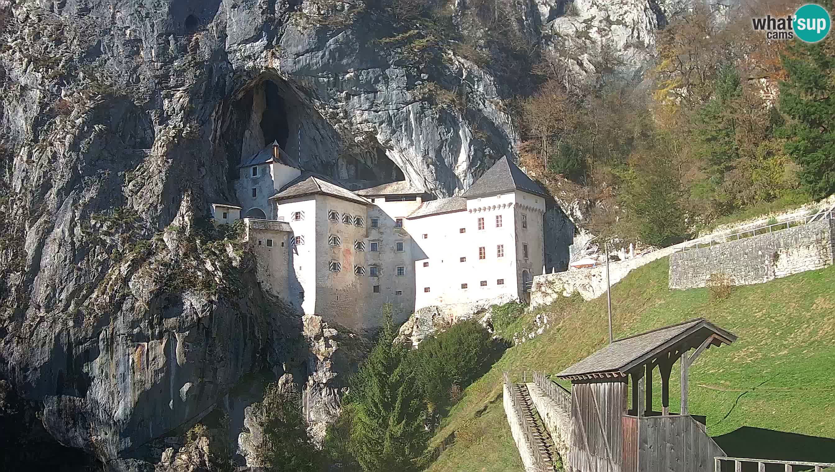 Live Webcam Höhlenburg Predjama – Postojna – Slowenien