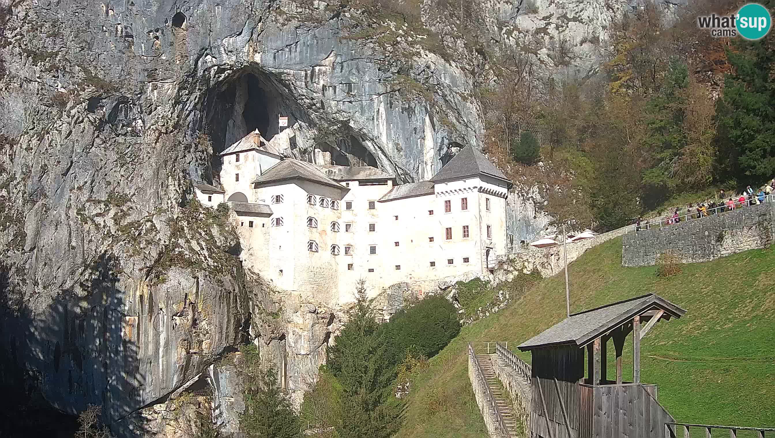 Live Webcam Höhlenburg Predjama – Postojna – Slowenien