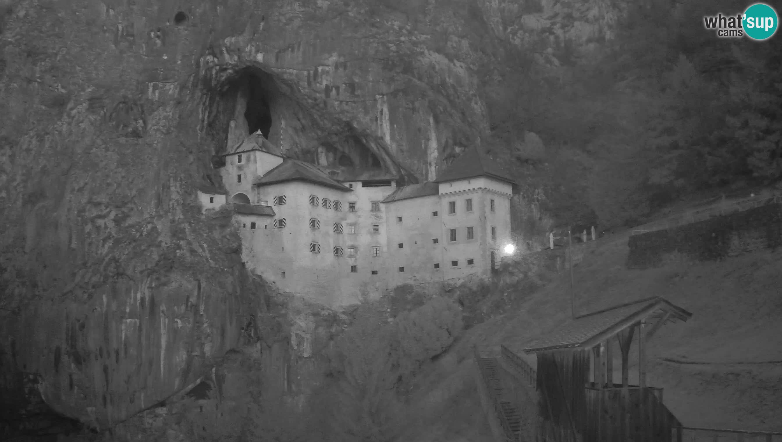 Web kamera Predjamski dvorac – Postojna – Slovenija