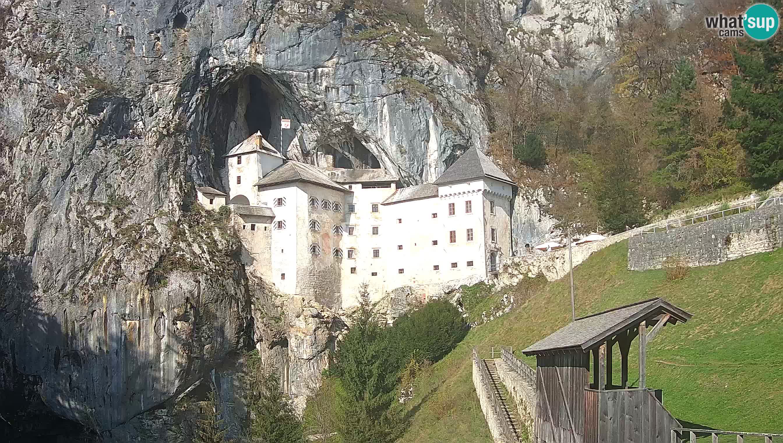 Live Webcam Höhlenburg Predjama – Postojna – Slowenien