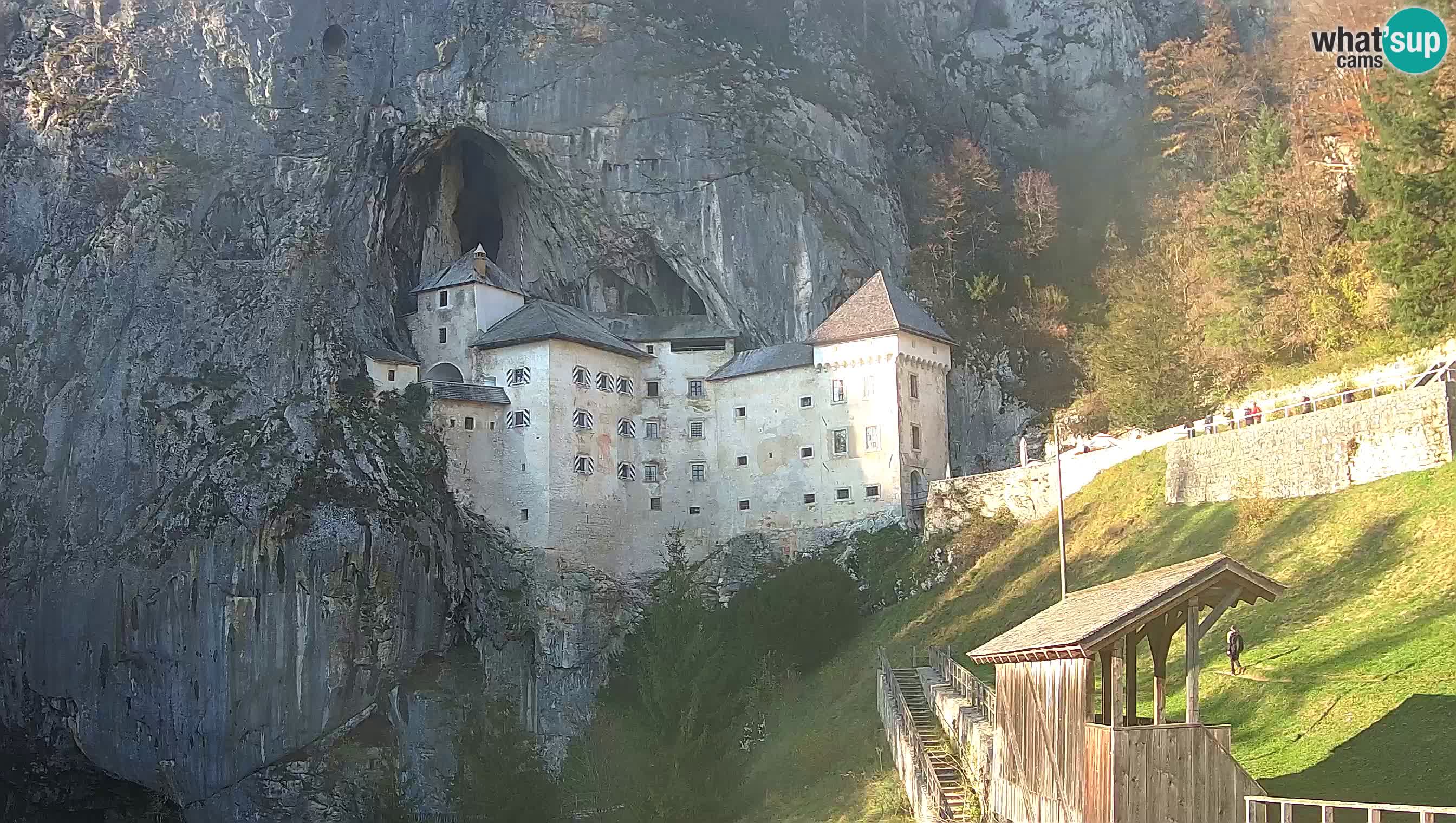 Live Webcam Höhlenburg Predjama – Postojna – Slowenien