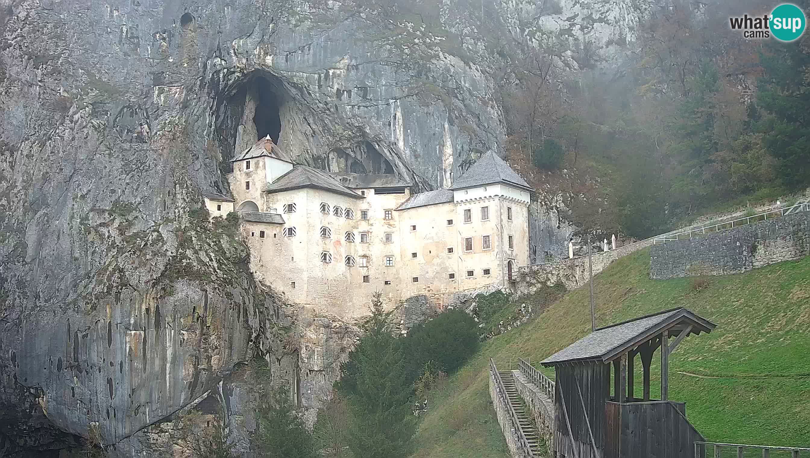 Web kamera Predjamski dvorac – Postojna – Slovenija