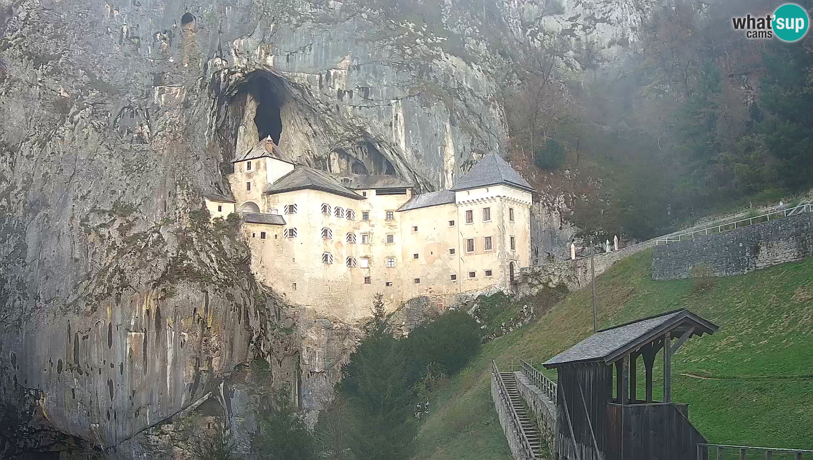 Live Webcam Predjamski grad – Predjama Castle – Postojna – Slovenia