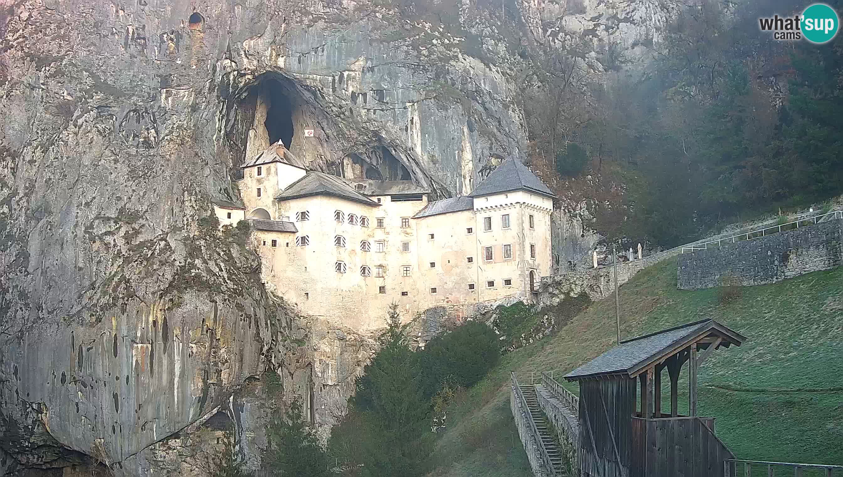 Live Webcam Predjamski grad – Predjama Castle – Postojna – Slovenia