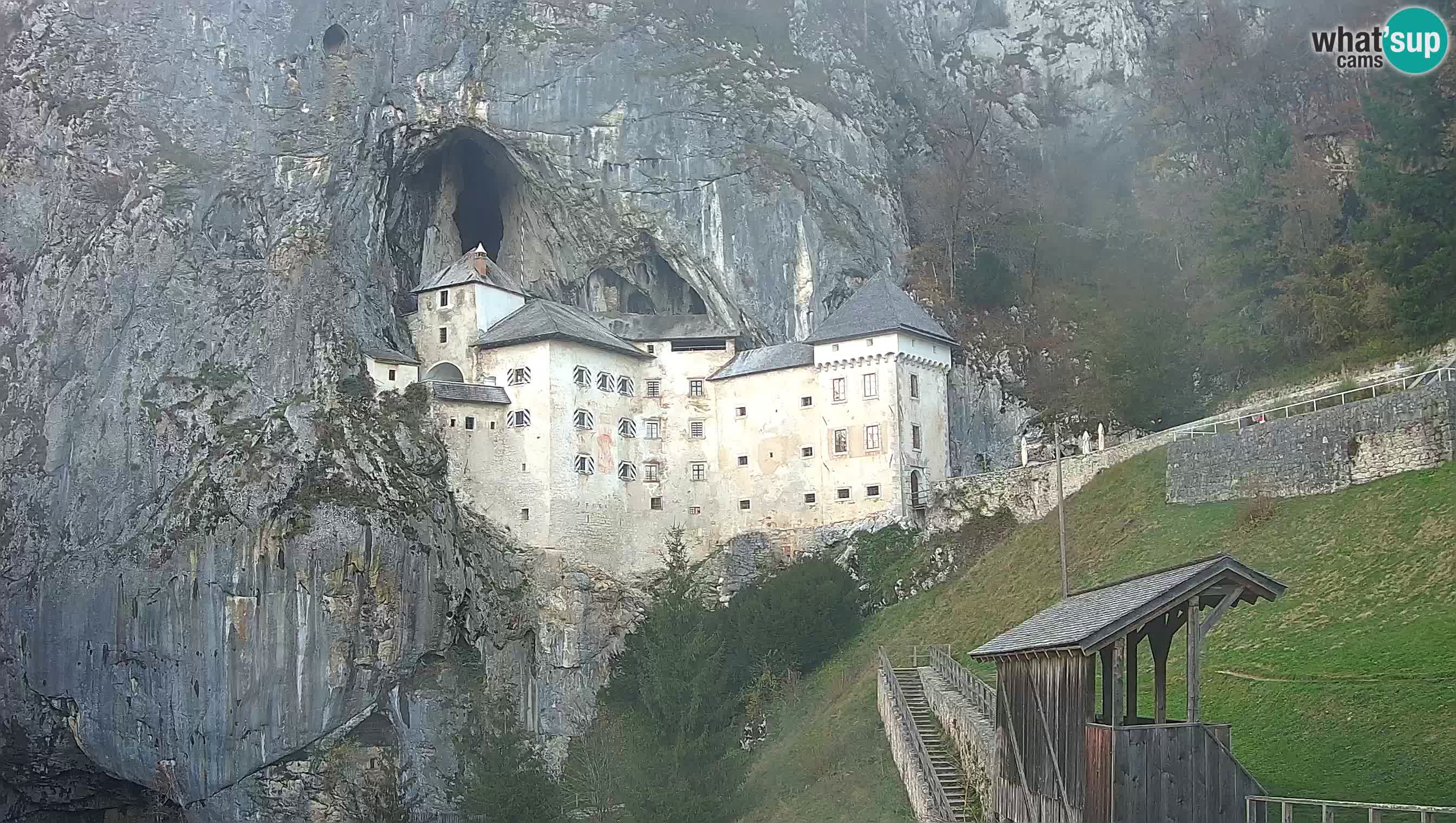 Live Webcam Grad Predjama – Château de Predjama – Postojna – Slovénie