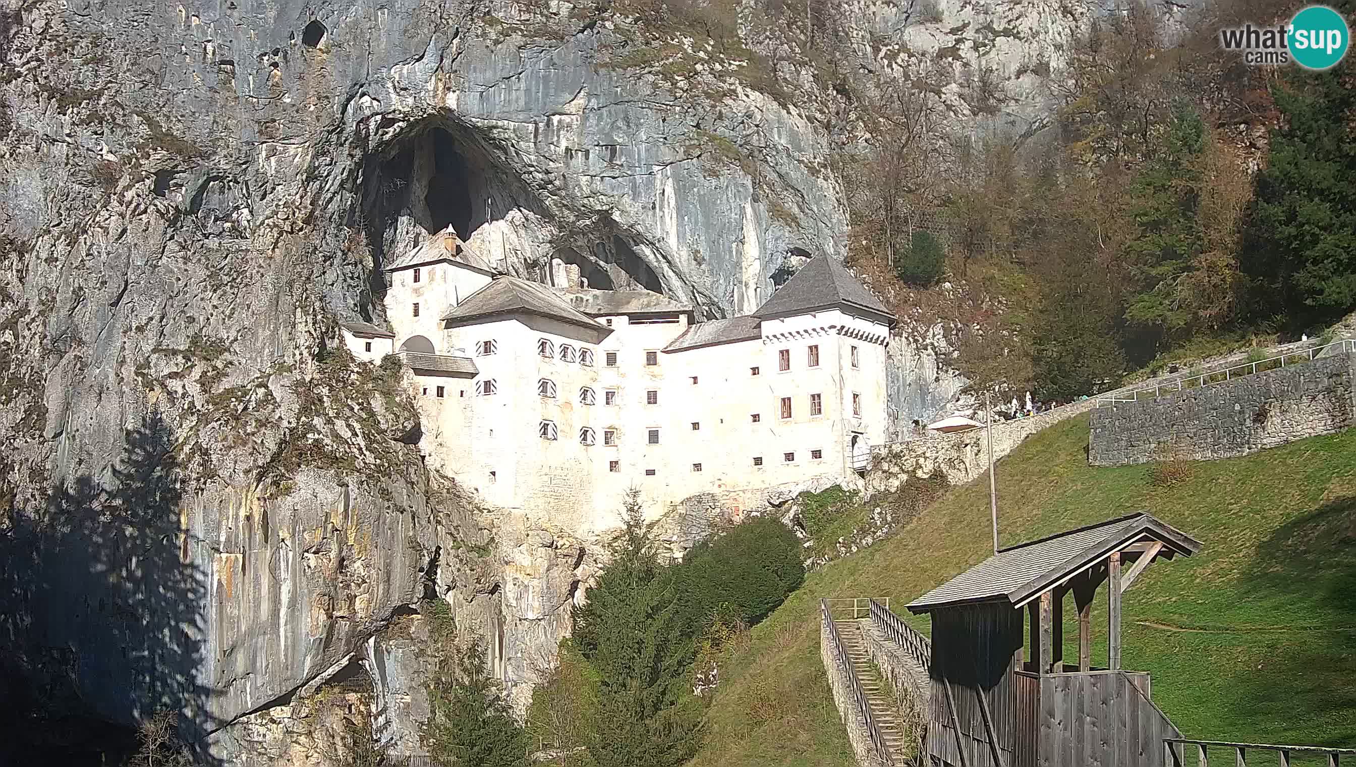 Live Webcam Höhlenburg Predjama – Postojna – Slowenien