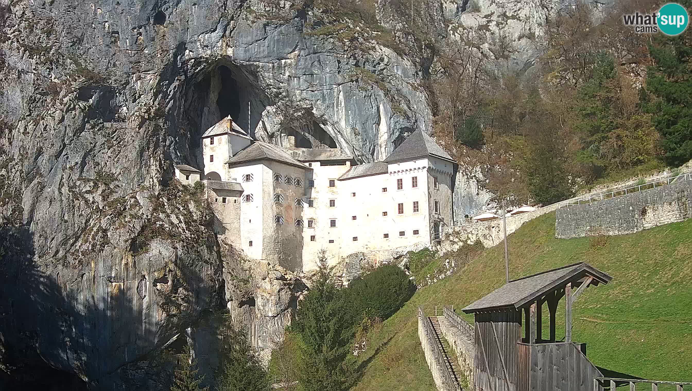 Live Webcam Höhlenburg Predjama – Postojna – Slowenien