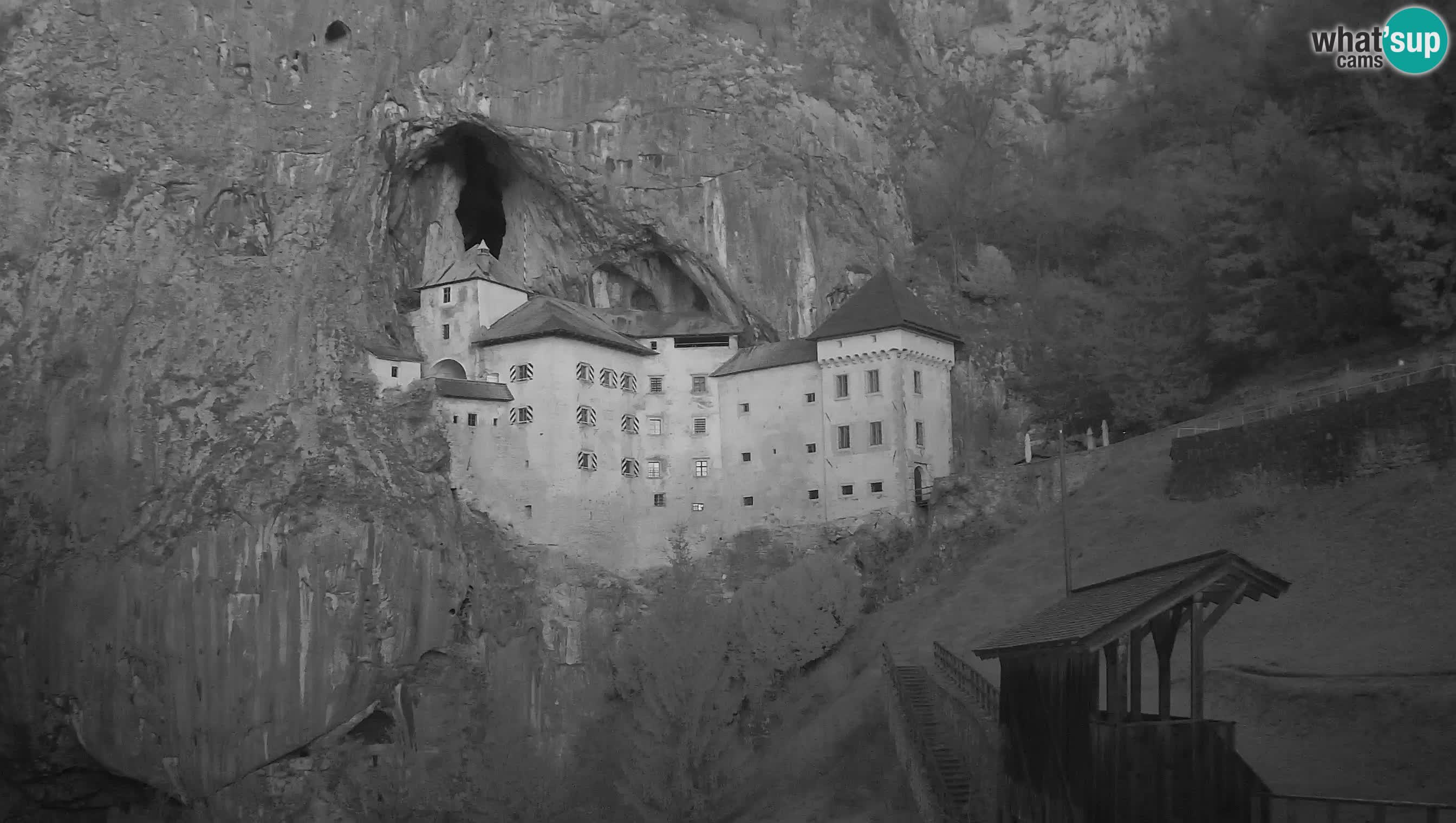 Web kamera Predjamski dvorac – Postojna – Slovenija