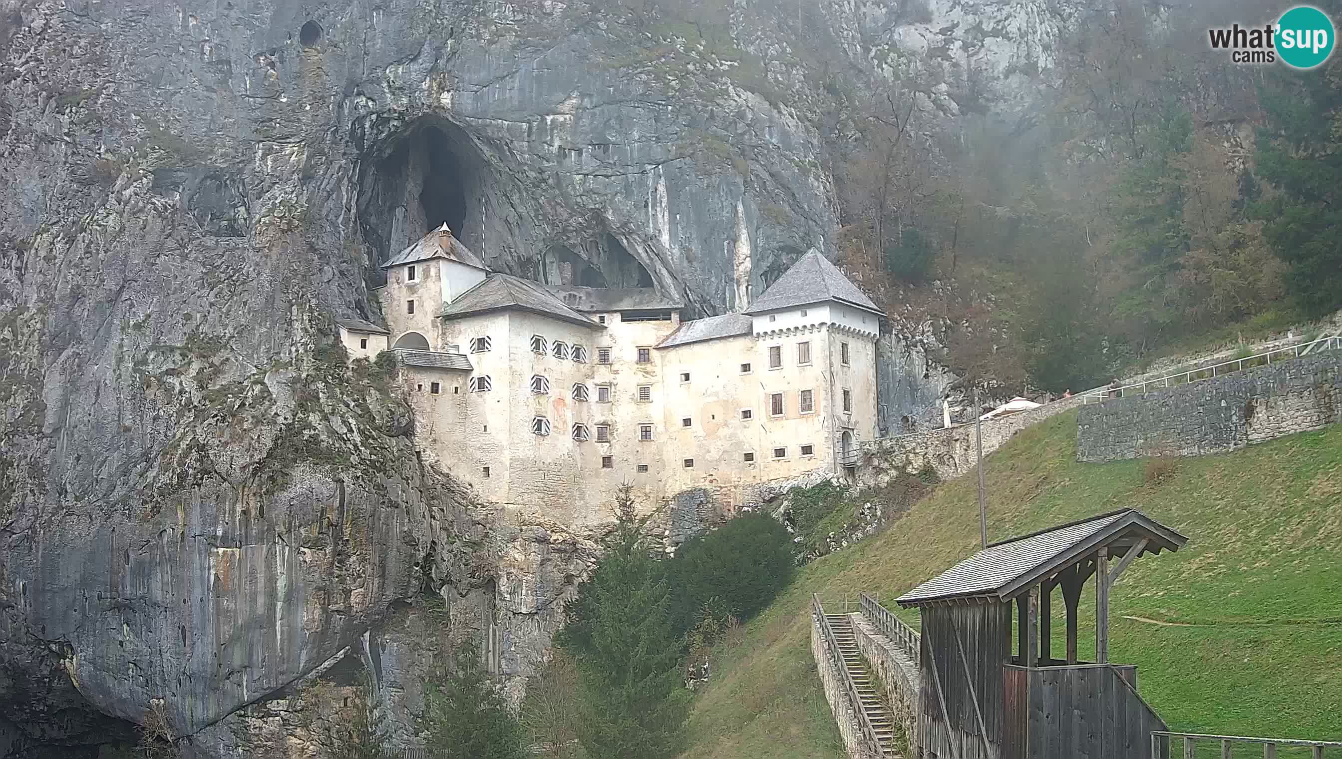 Live Webcam Grad Predjama – Château de Predjama – Postojna – Slovénie