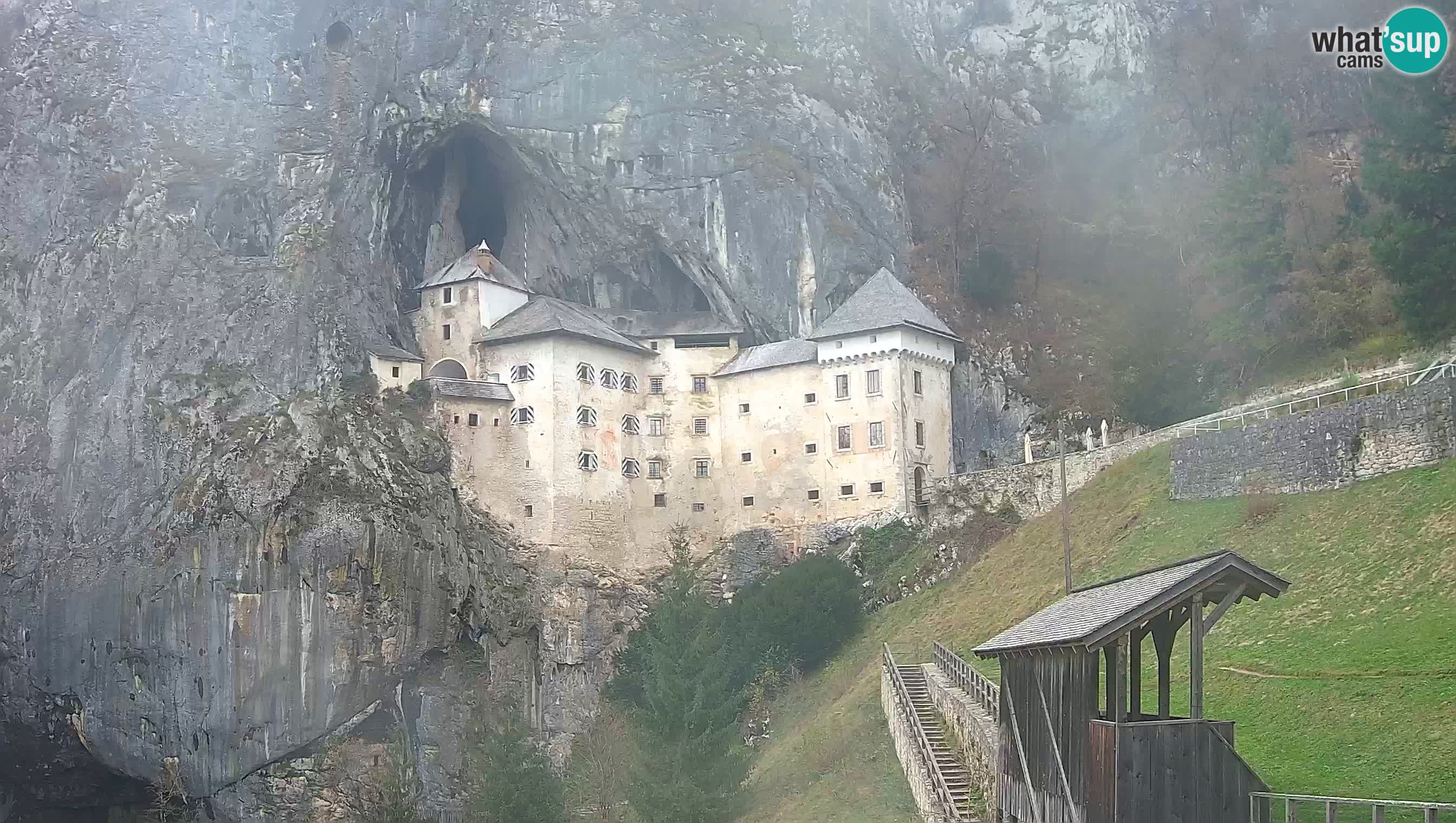 Live Webcam Höhlenburg Predjama – Postojna – Slowenien