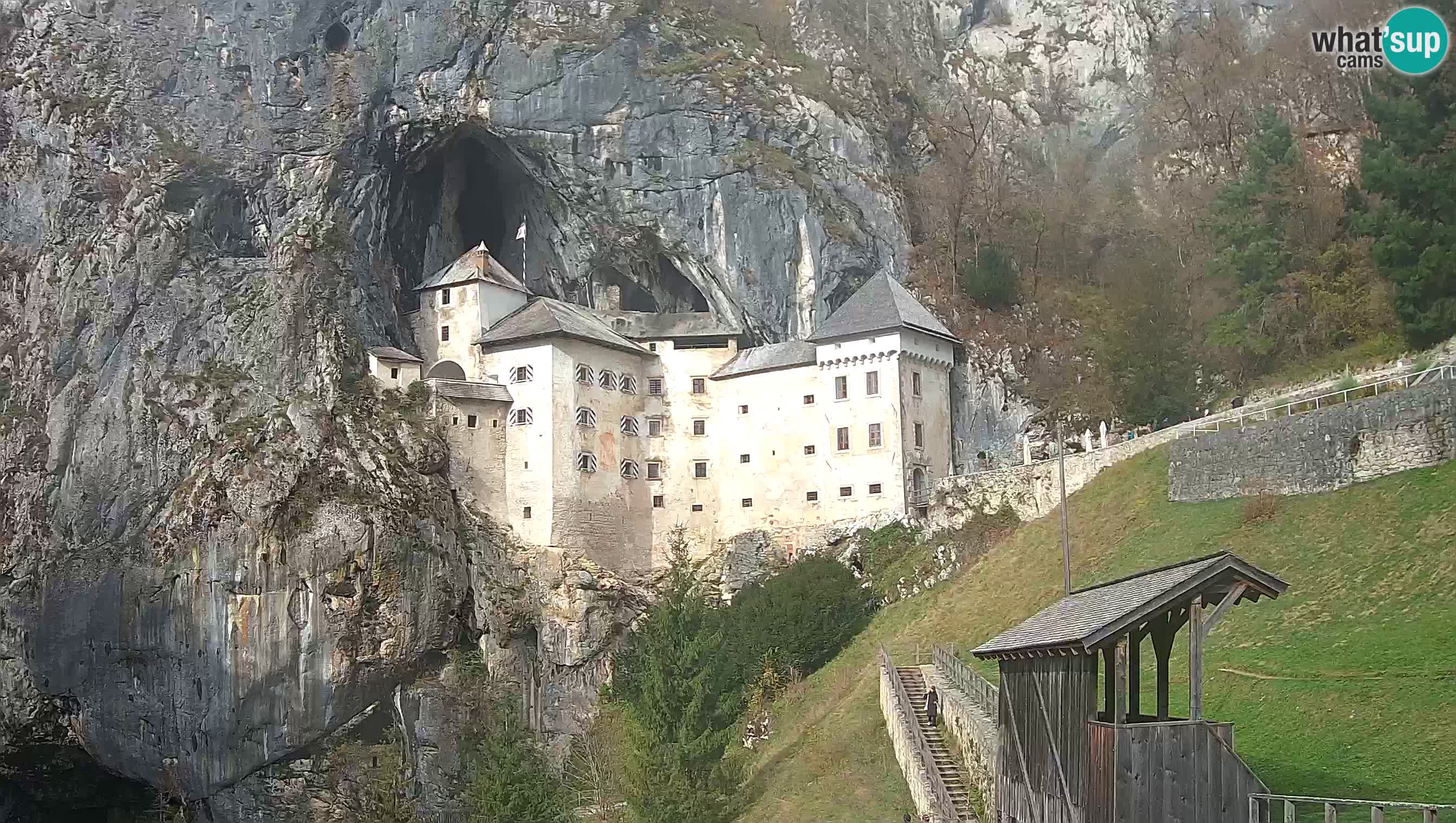 Live Webcam Grad Predjama – Château de Predjama – Postojna – Slovénie