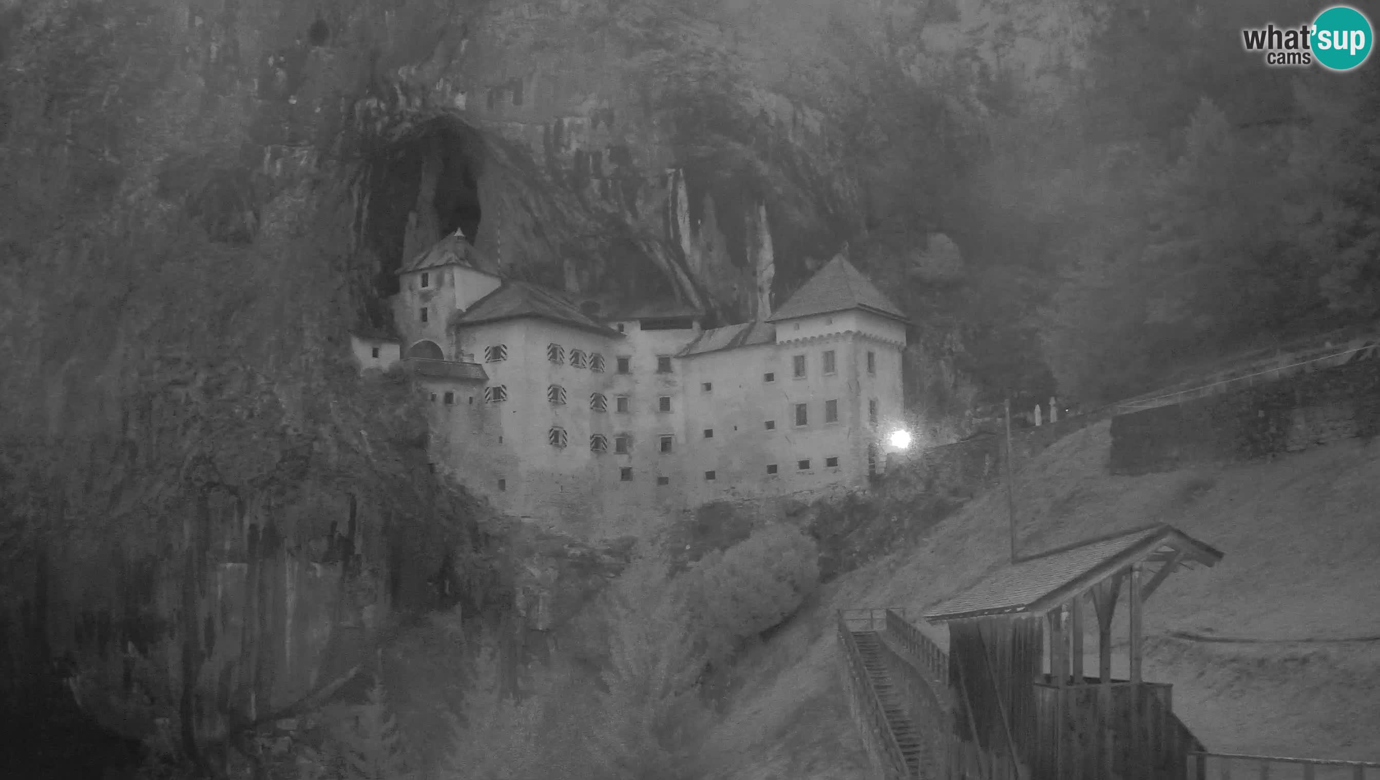 Web kamera Predjamski dvorac – Postojna – Slovenija