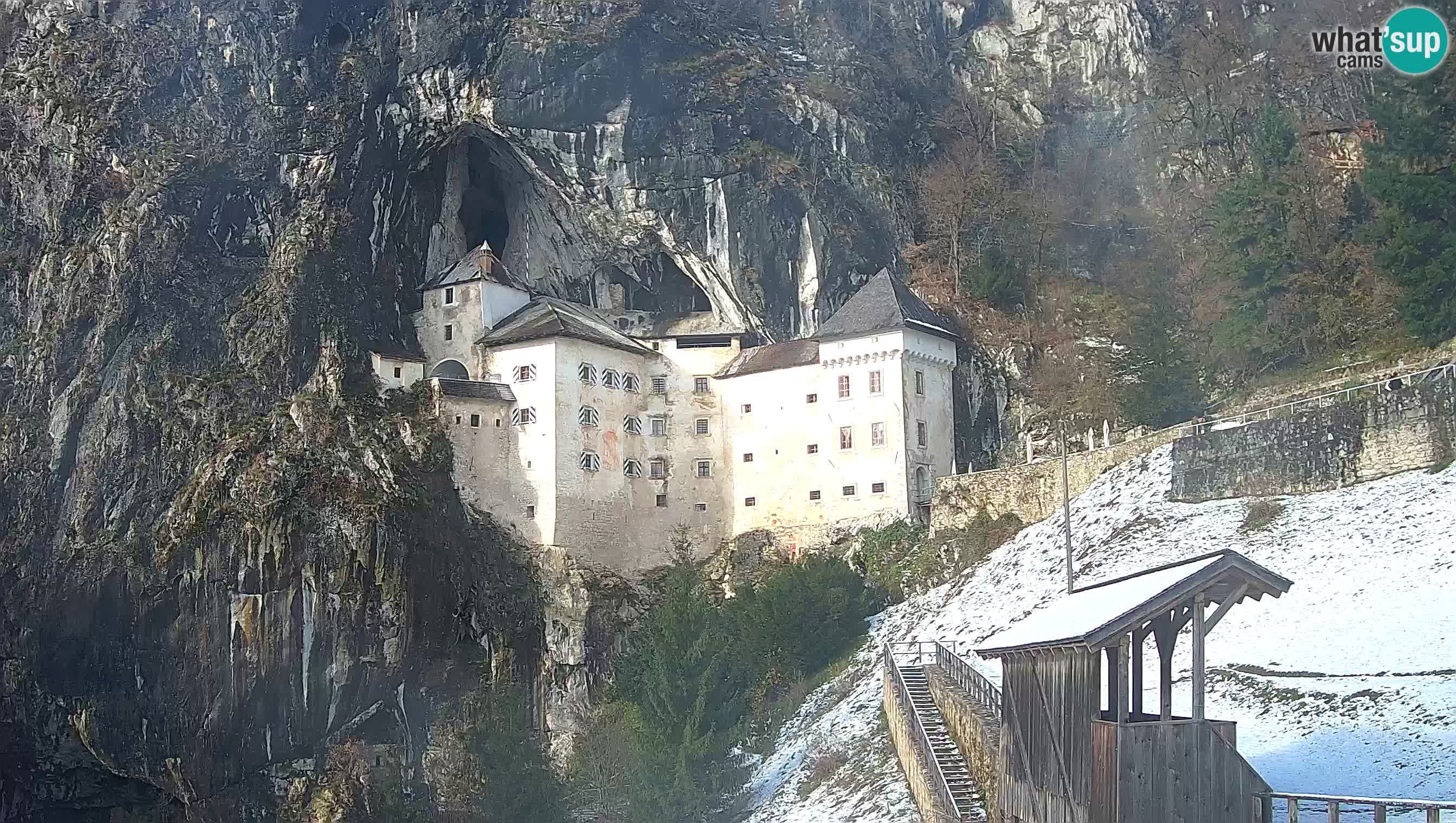 Live Webcam Grad Predjama – Château de Predjama – Postojna – Slovénie