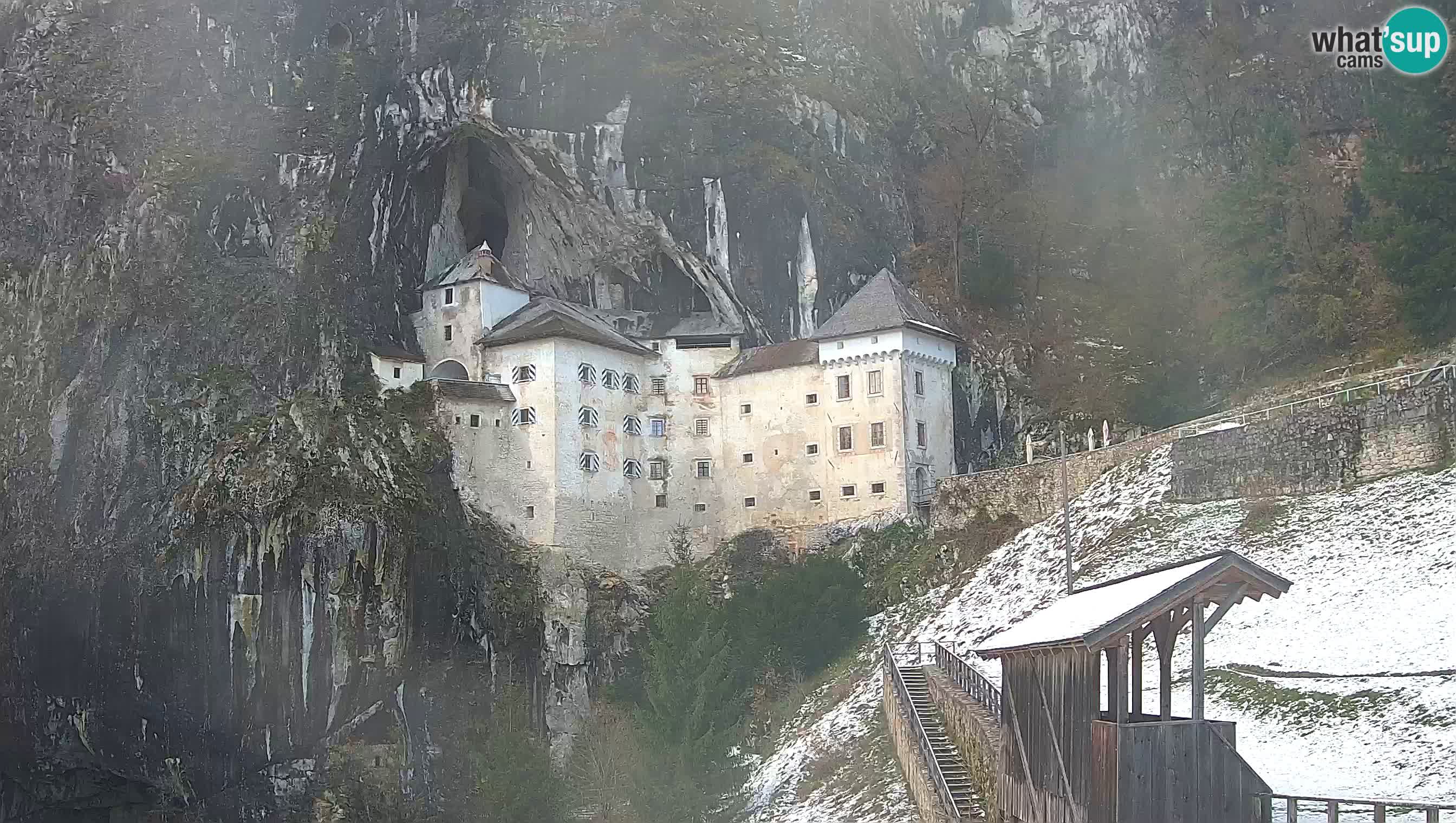 Live Webcam Grad Predjama – Château de Predjama – Postojna – Slovénie