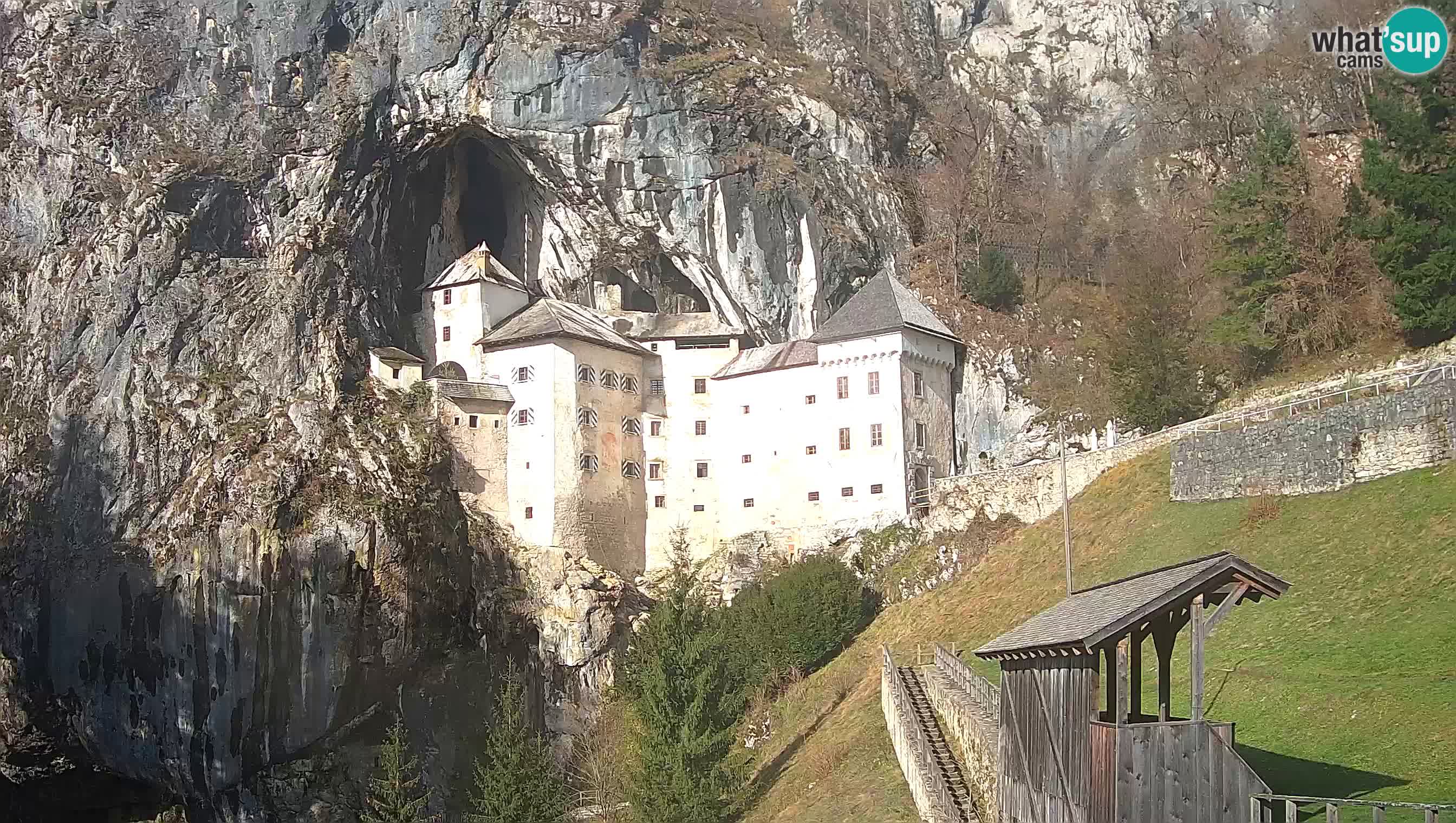 Live Webcam Predjamski grad – Predjama Castle – Postojna – Slovenia