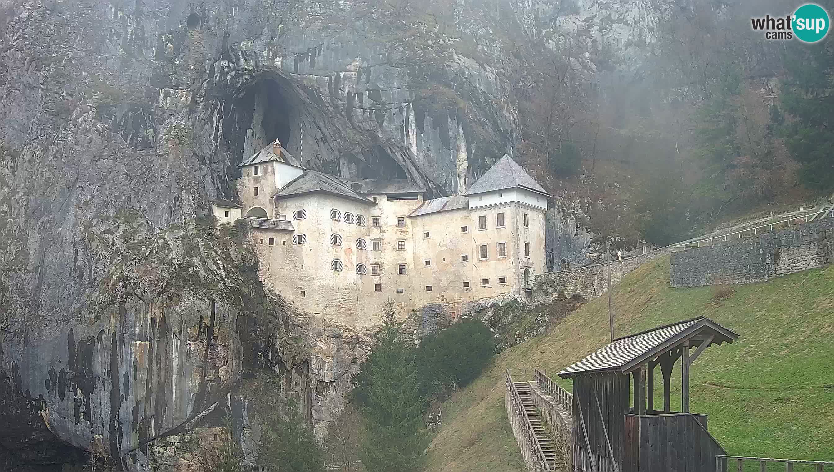 Live Webcam Castello di Predjama – Postumia – Slovenia