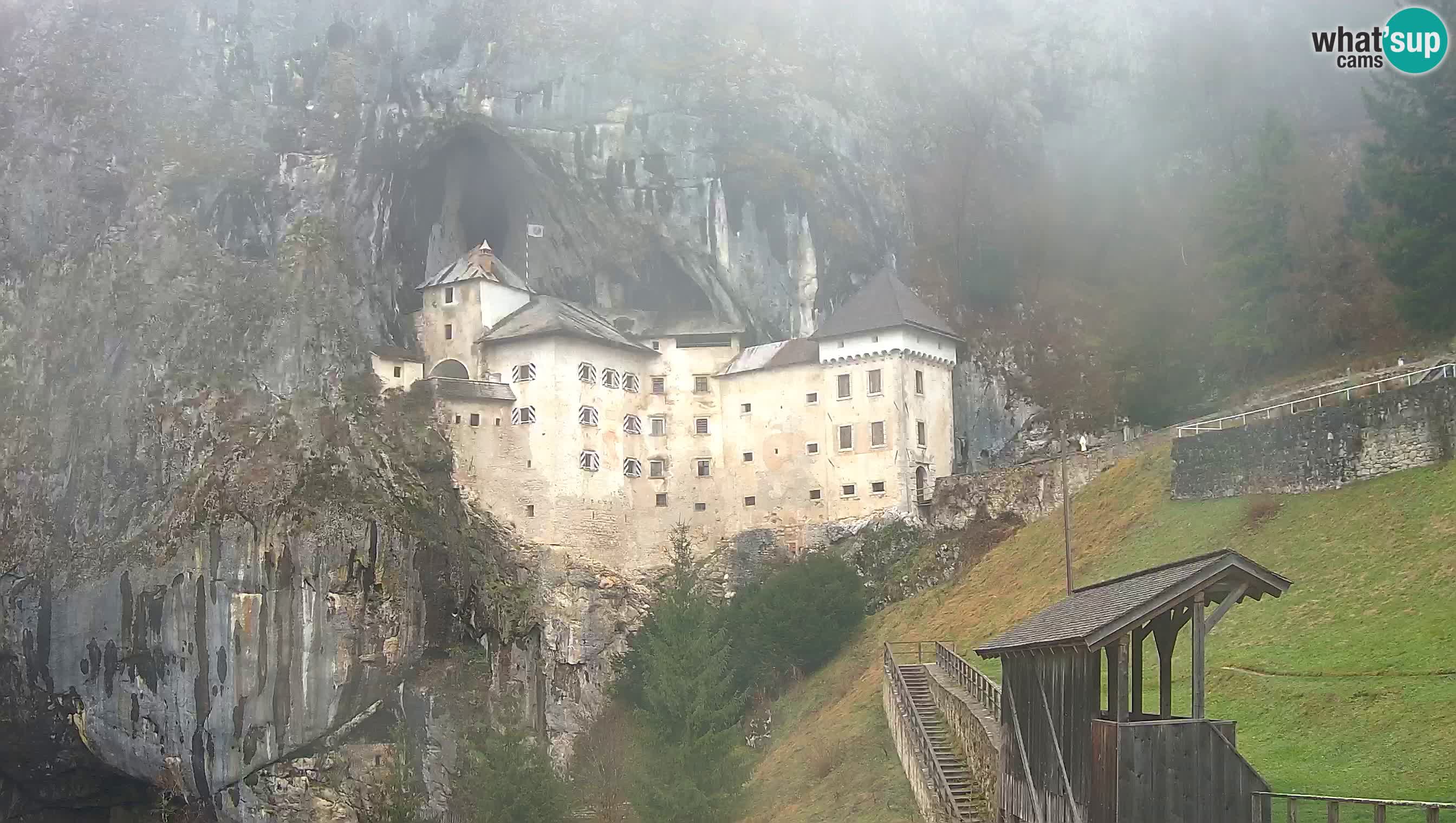 Live Webcam Grad Predjama – Château de Predjama – Postojna – Slovénie