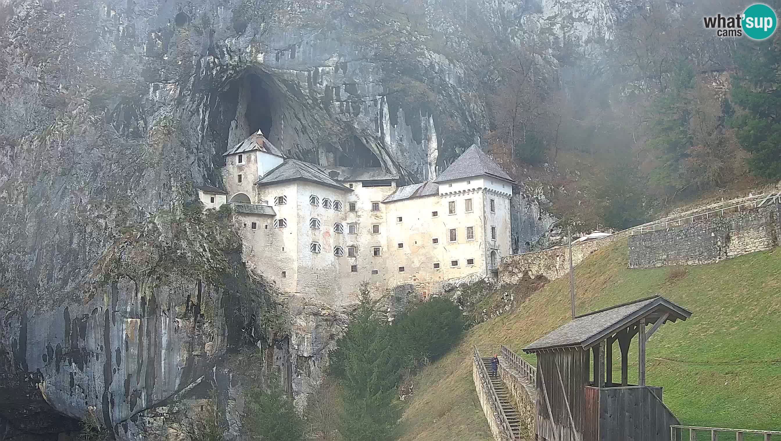 Live Webcam Grad Predjama – Château de Predjama – Postojna – Slovénie