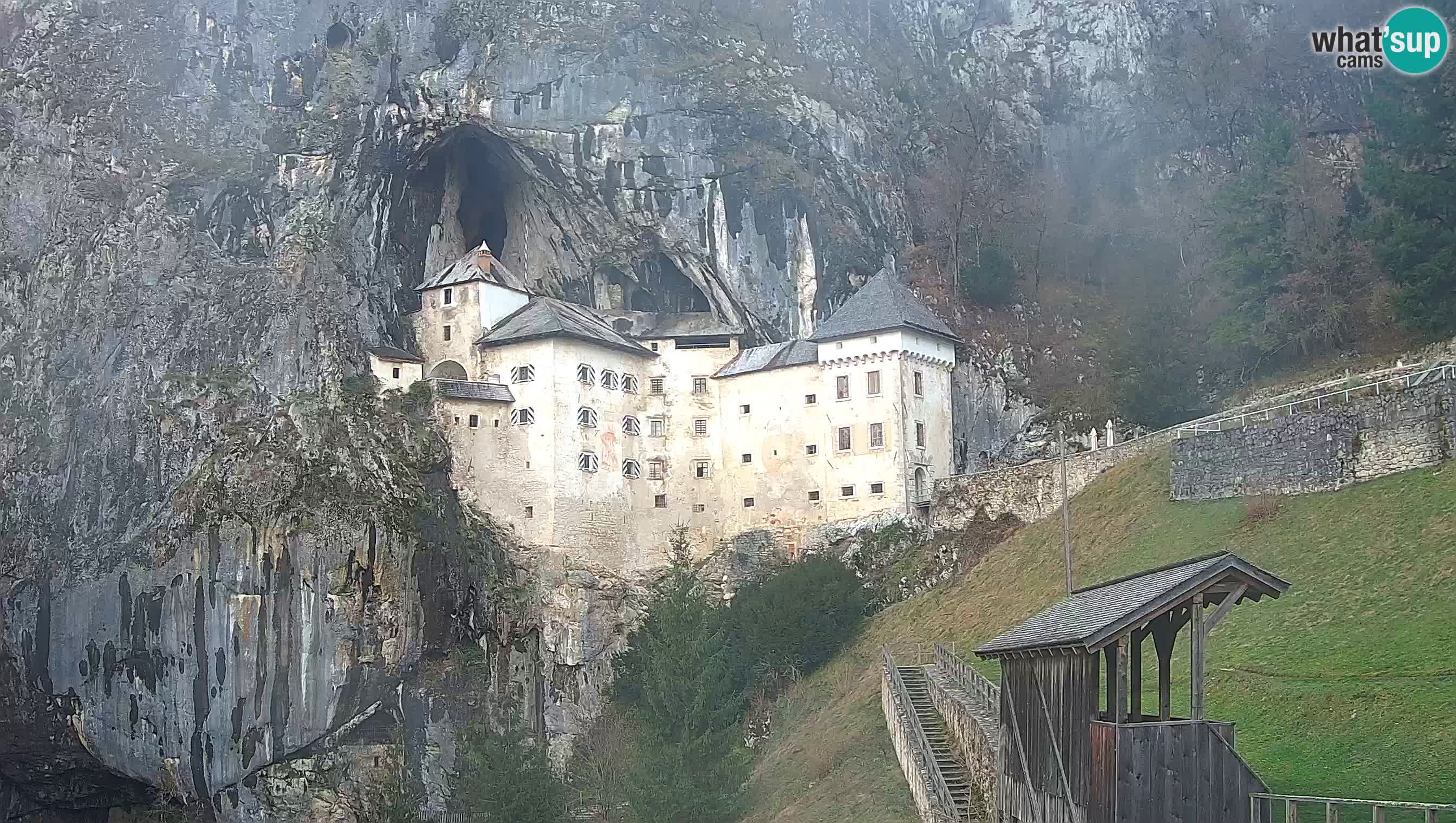 Live Webcam Predjamski grad – Predjama Castle – Postojna – Slovenia