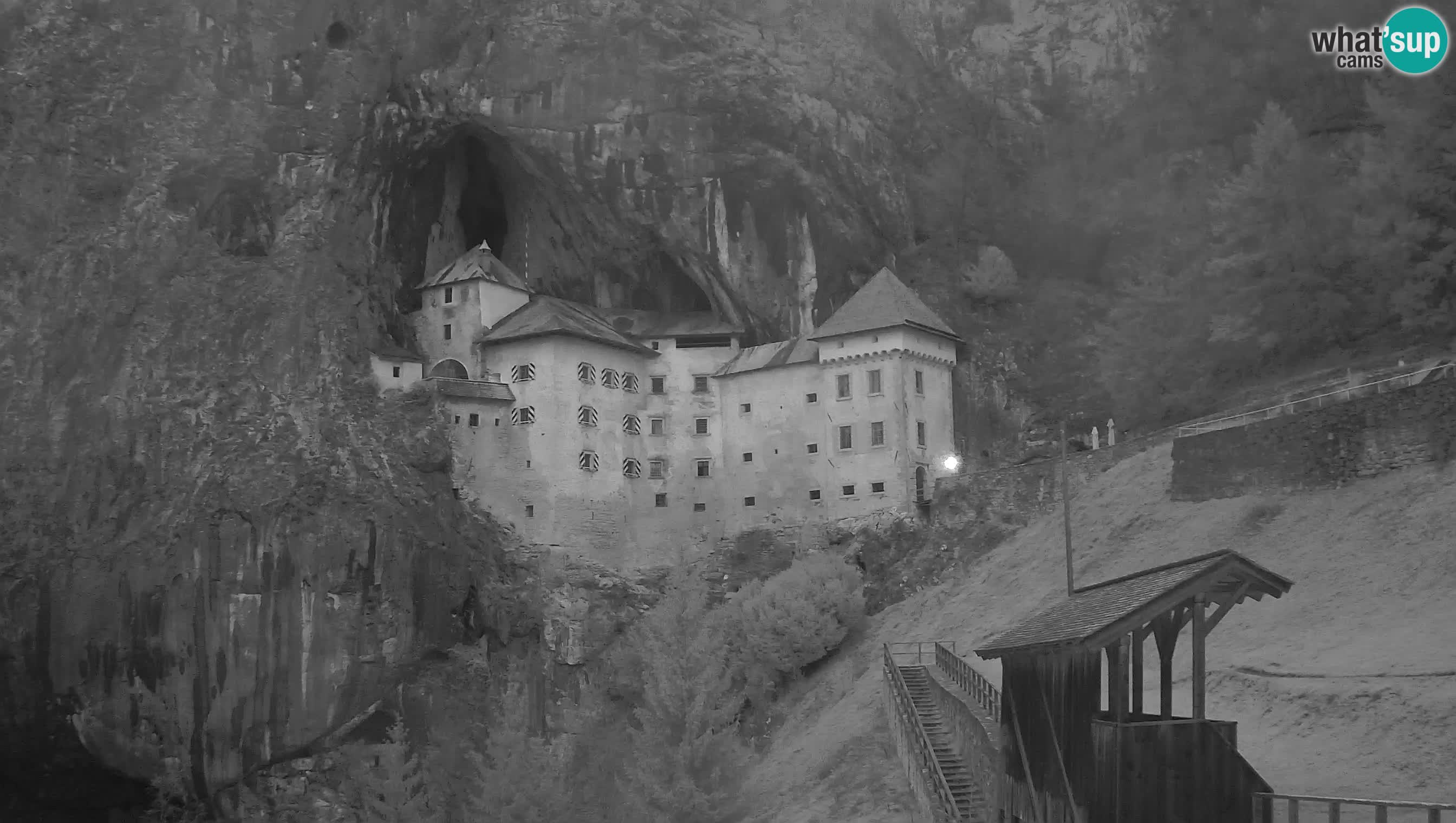 Live Webcam Predjamski grad – Predjama Castle – Postojna – Slovenia