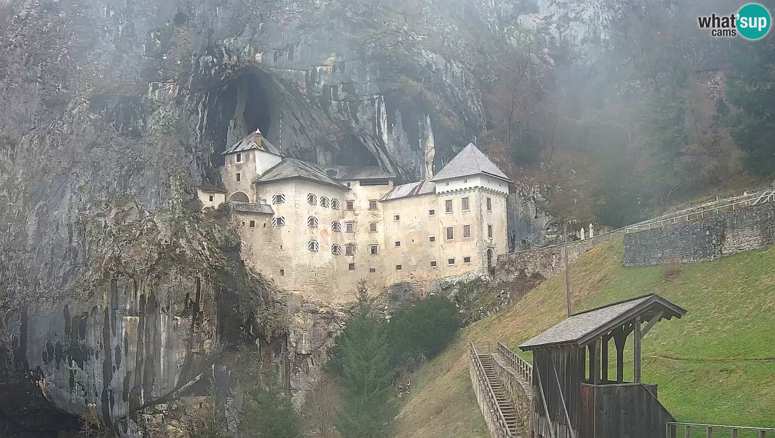Live Webcam Castello di Predjama – Postumia – Slovenia