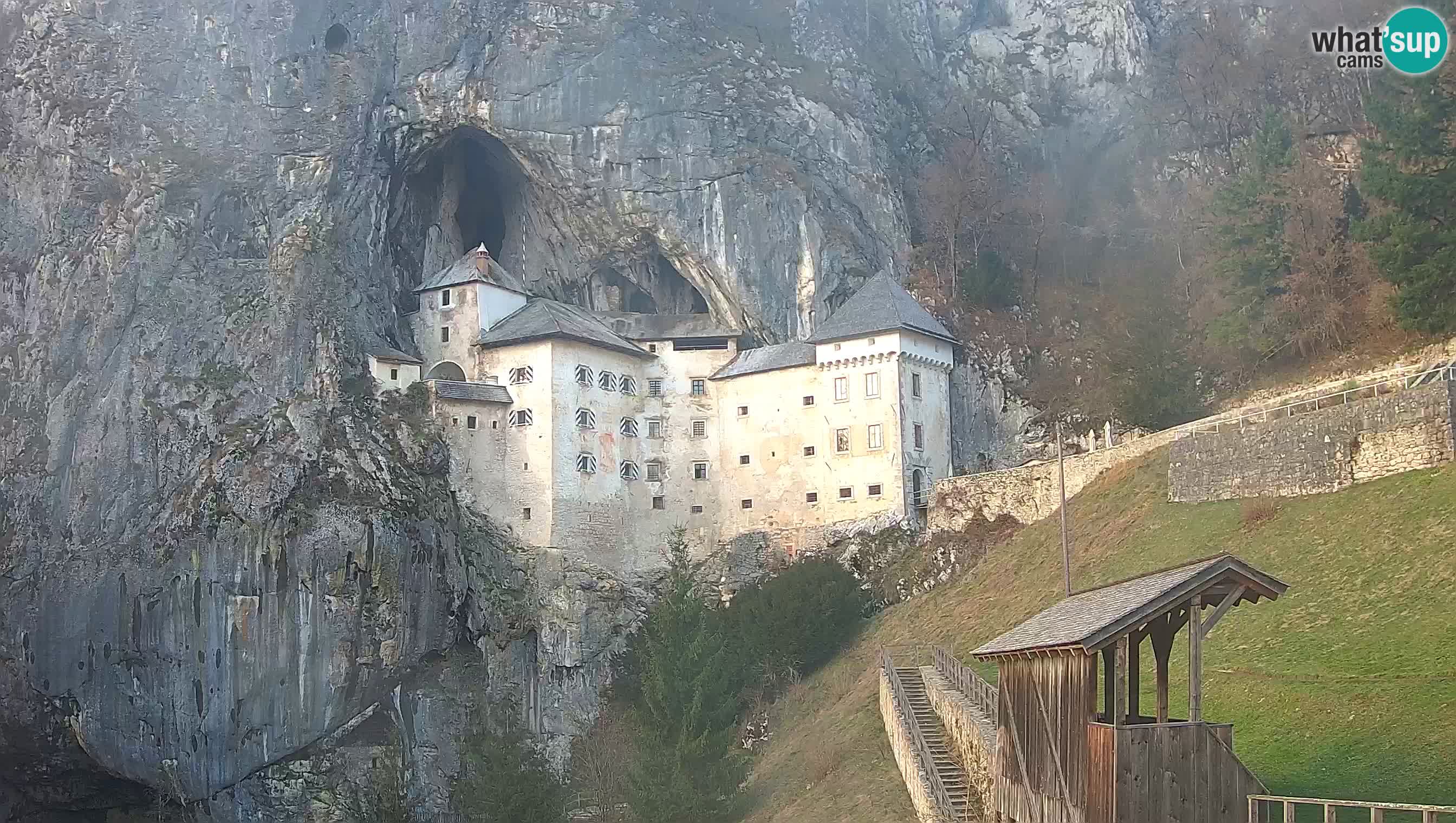 Live Webcam Castello di Predjama – Postumia – Slovenia